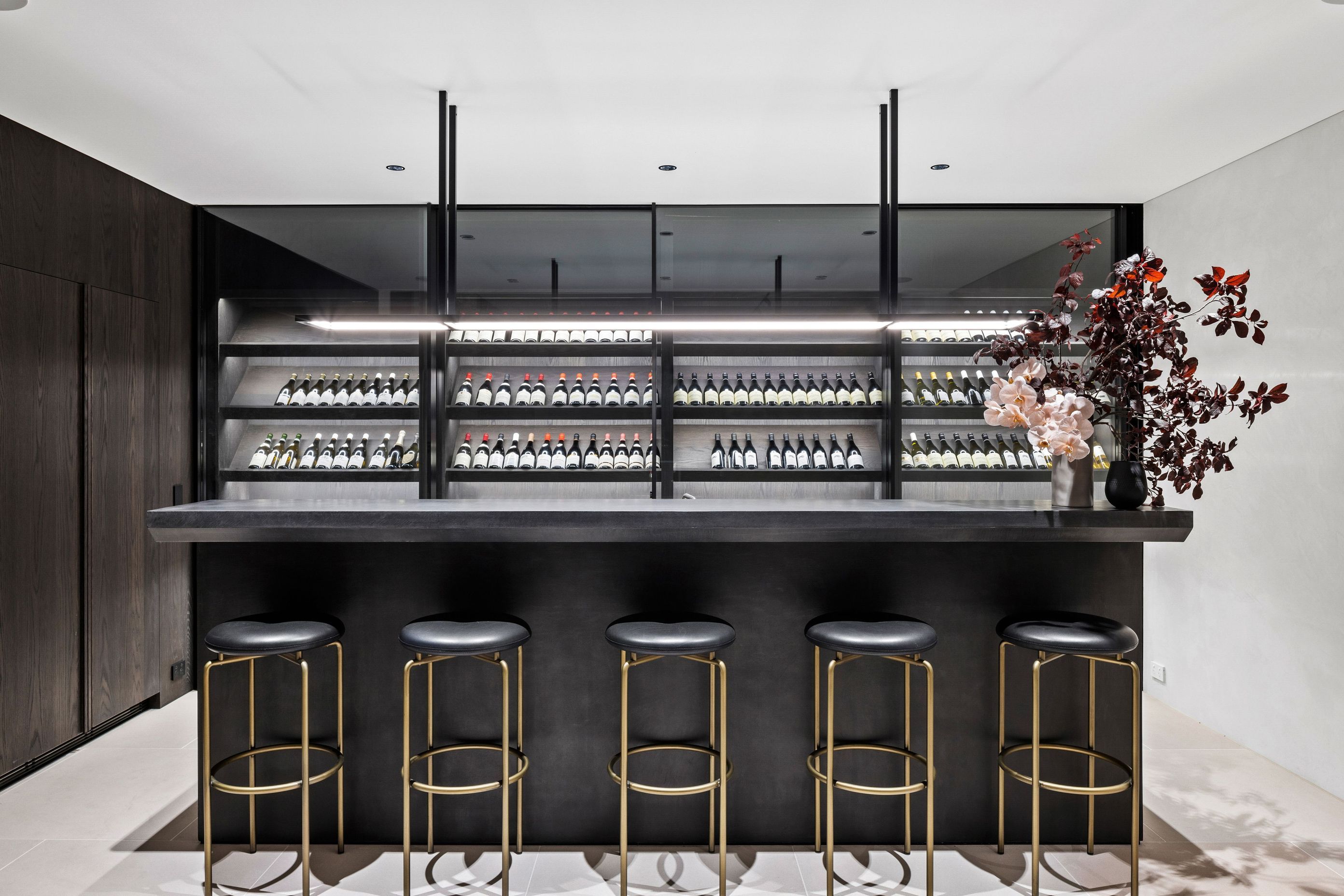 19CoolawinRdNorthbridgeHighBar.jpg