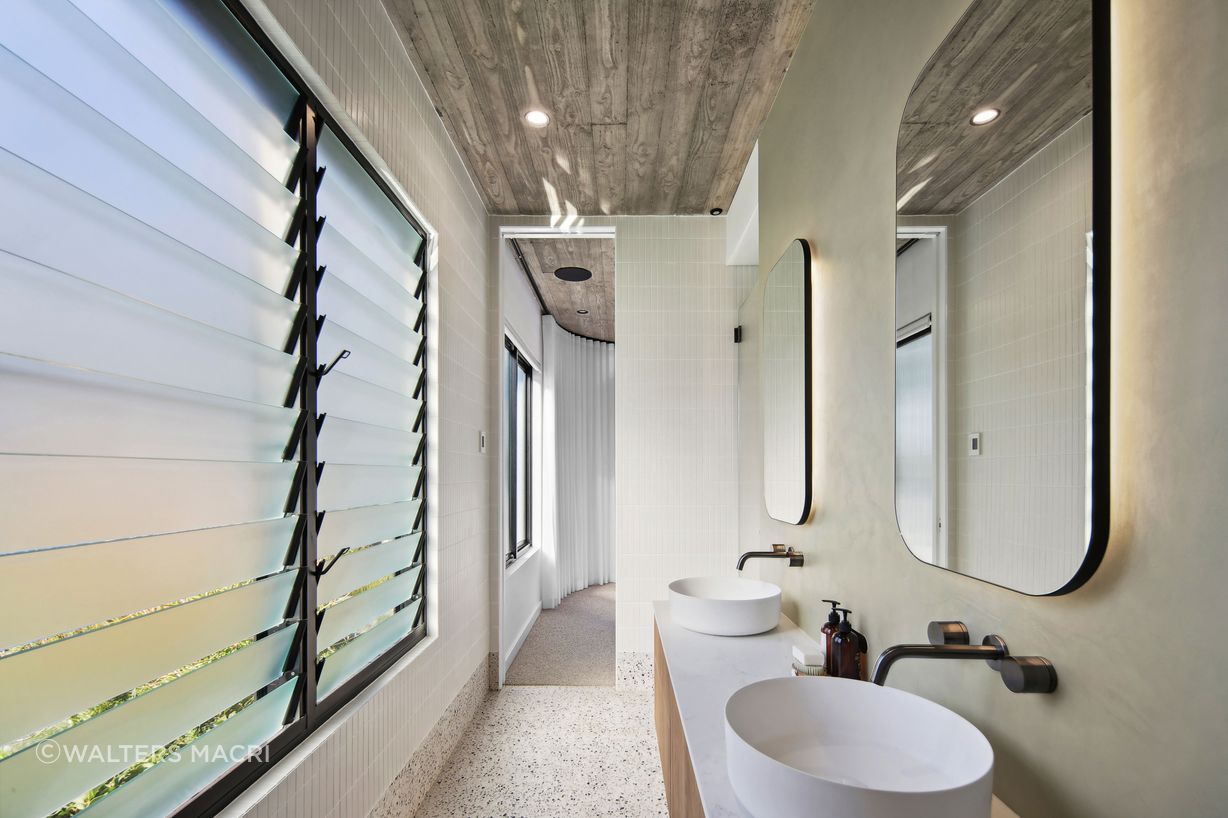 1APartridgeAvenueMirandaHighBathroom1.jpg