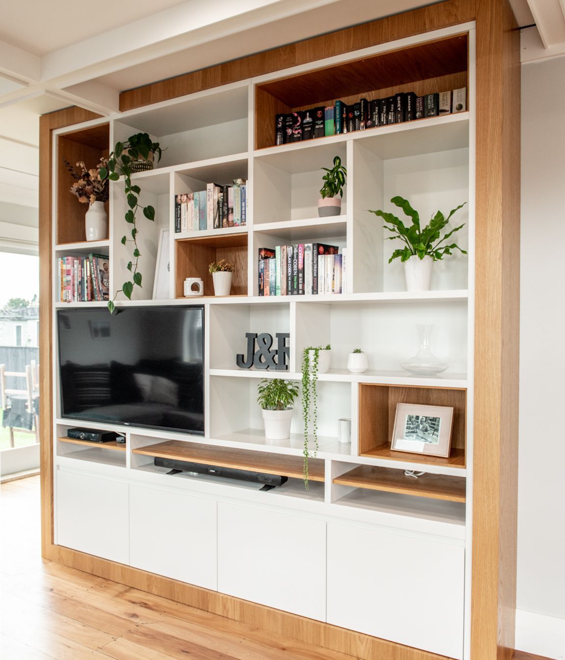 Fitted Bookshelf
