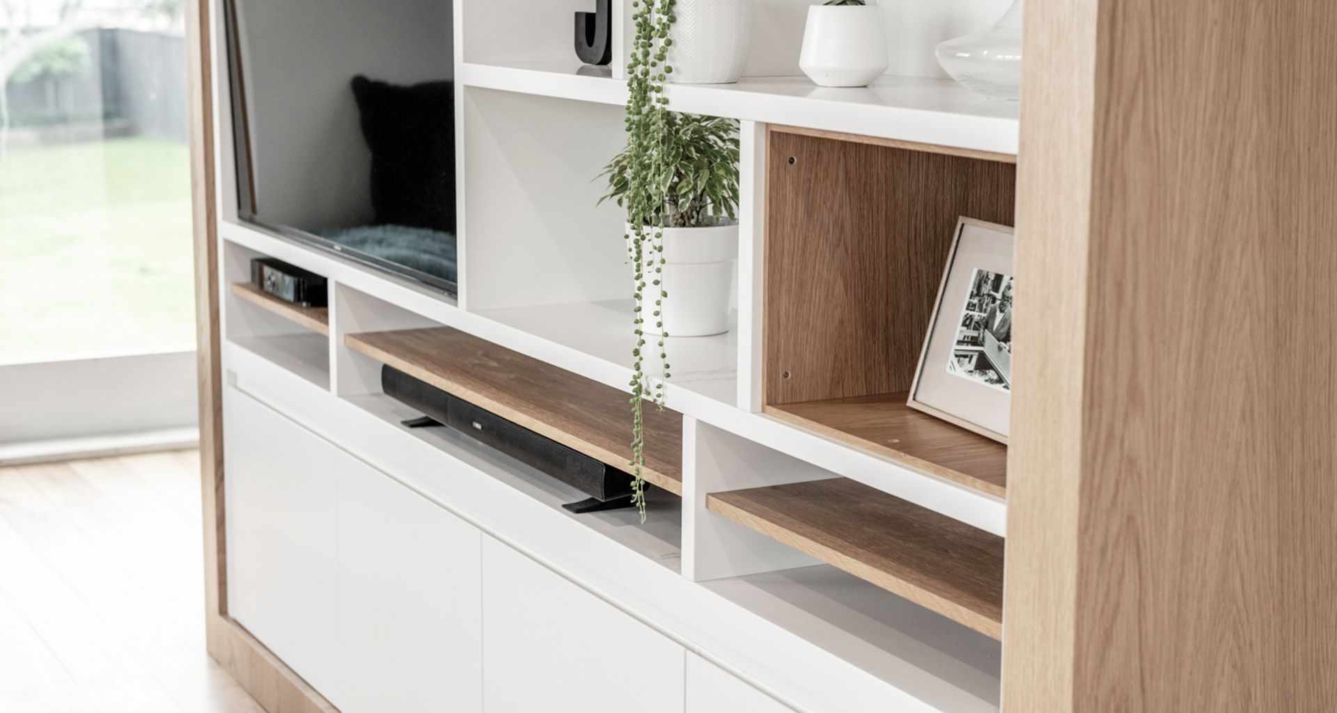 Fitted Bookshelf banner