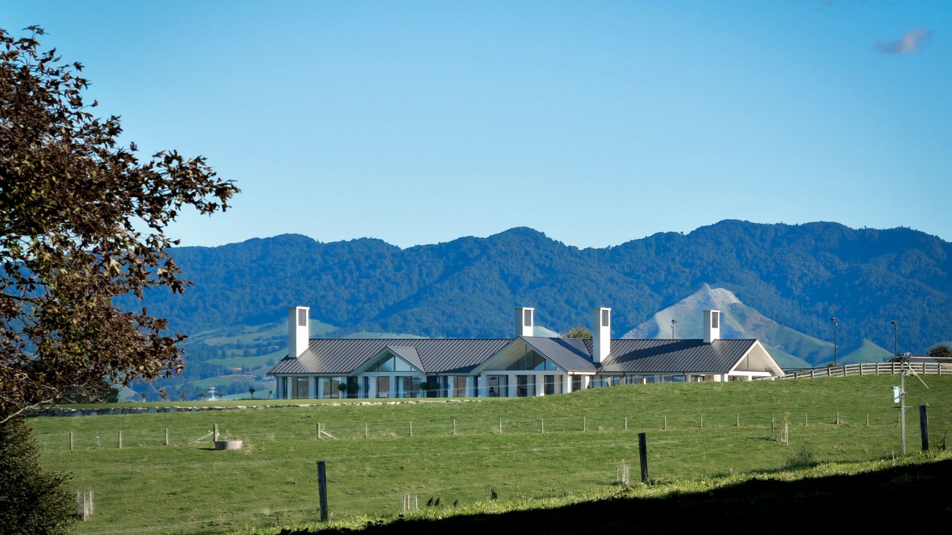 Waikato Farmhouse banner