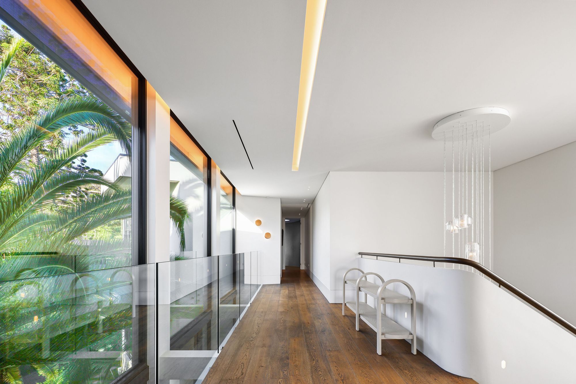 20AVaucluseRdVaucluseHighHall2-copy.jpg