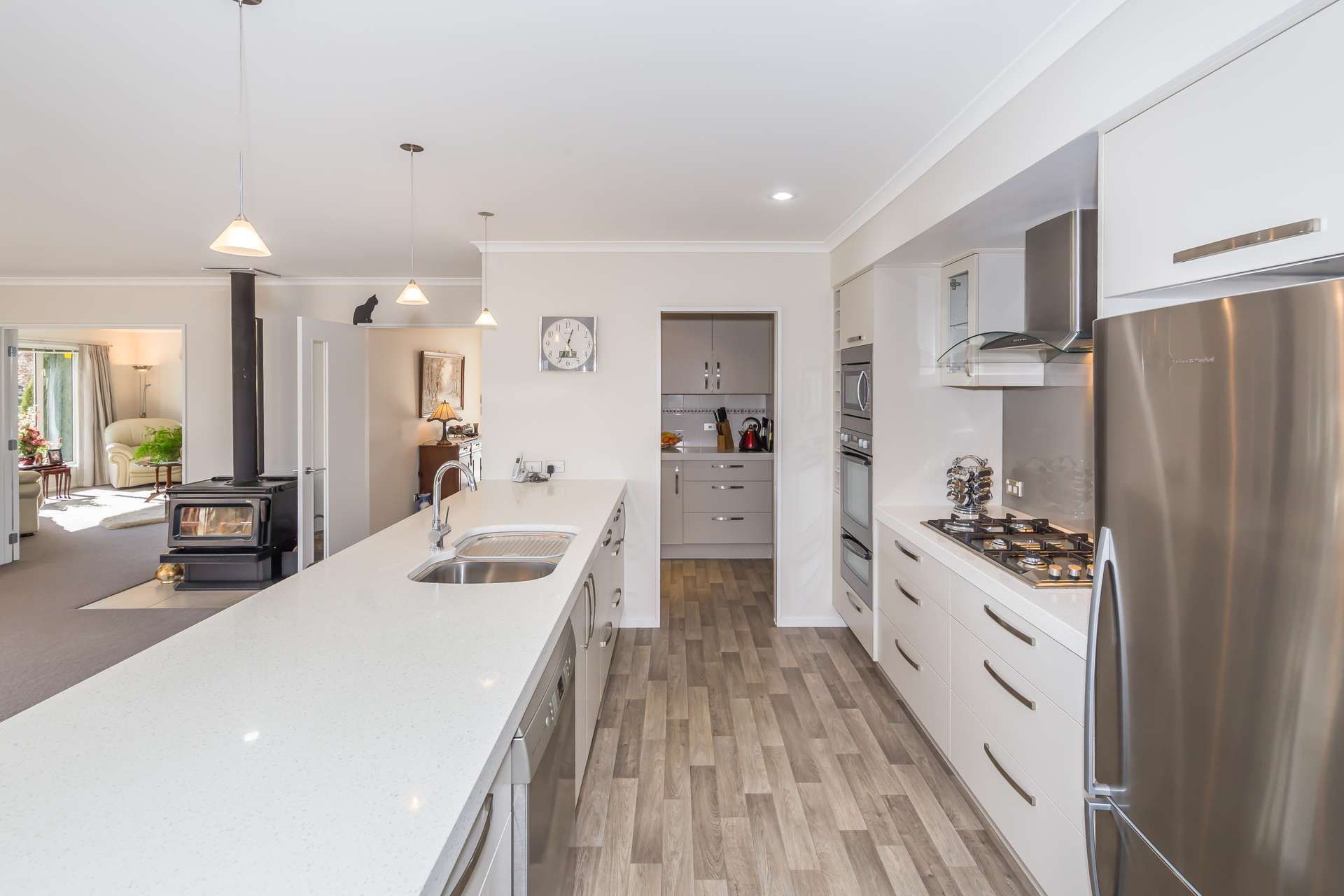 Yunca Wegj on tiled heath.  Photo Credit:  Ray White