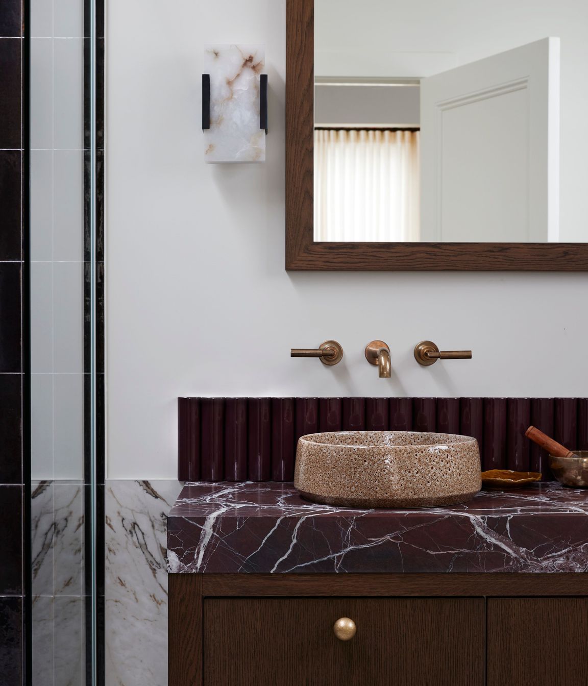 2411-ISLAND-Interiors-15-Oxford-Trce-380x.jpg