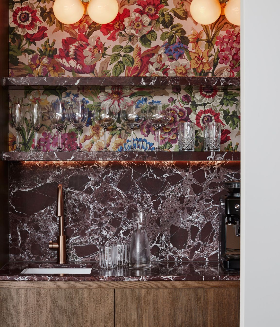 2411-ISLAND-Interiors-15-Oxford-Trce-82x-v2.jpg