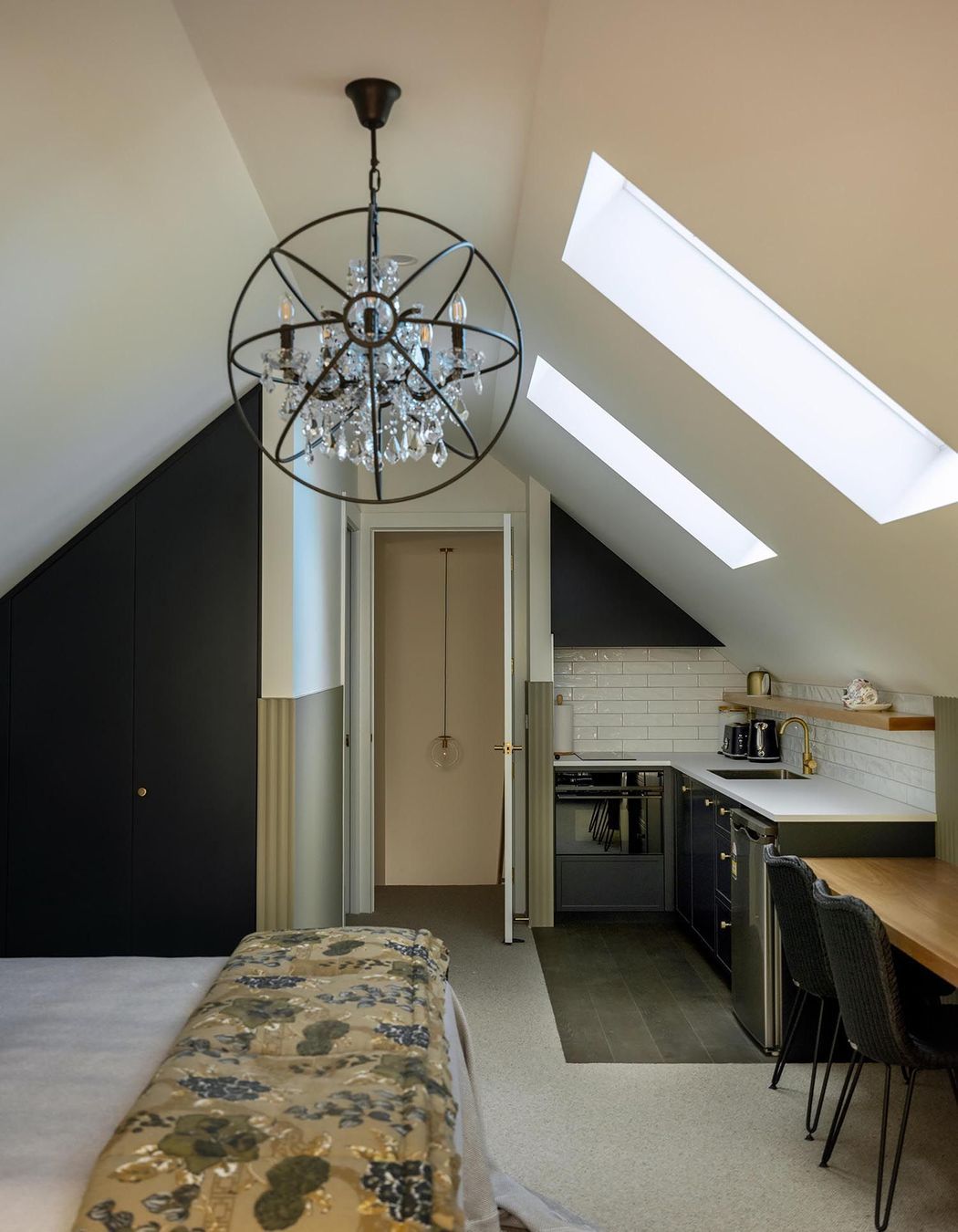 25Florence-Charvin-DAVID-REID-56-Nilgiri-rd-Poraiti-DSCF6686.jpg