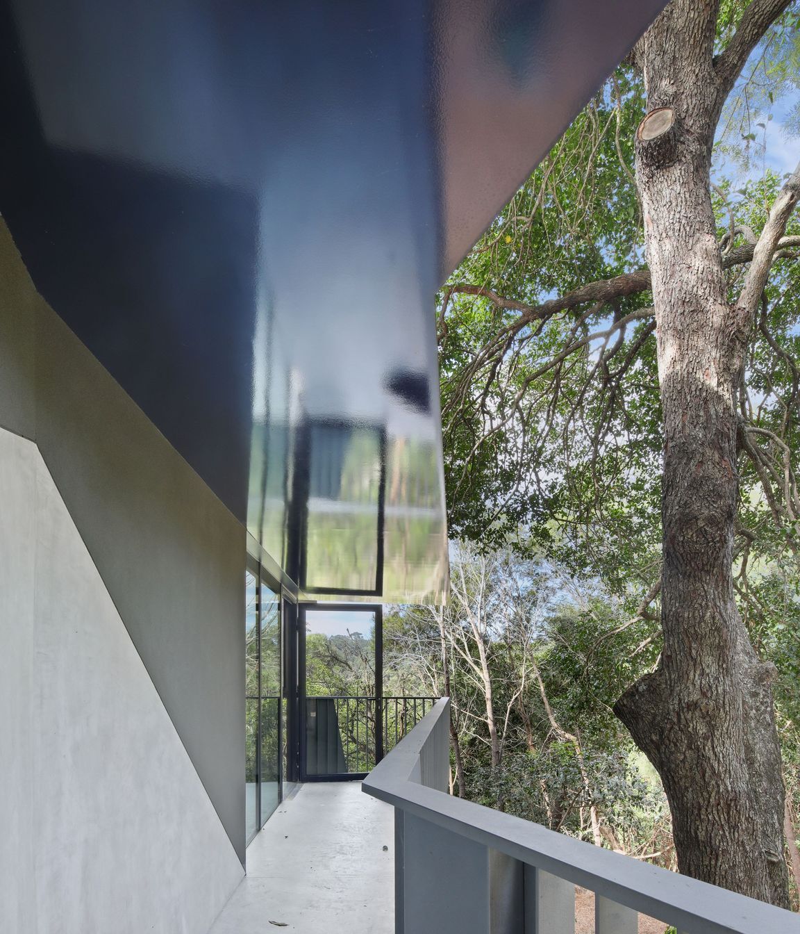 25NeerimRoadCastleCoveHighBalcony2.jpg