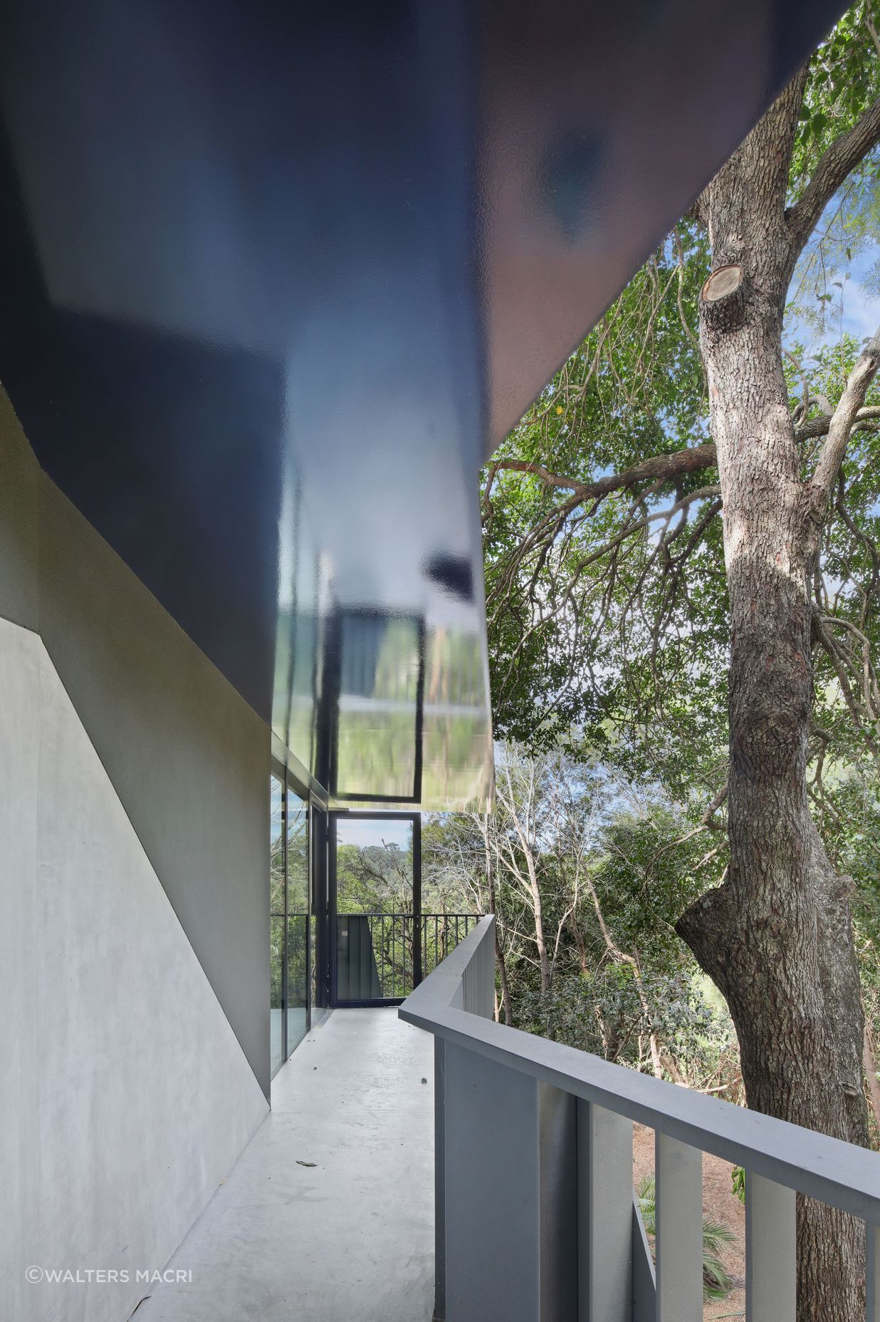 25NeerimRoadCastleCoveHighBalcony2.jpg