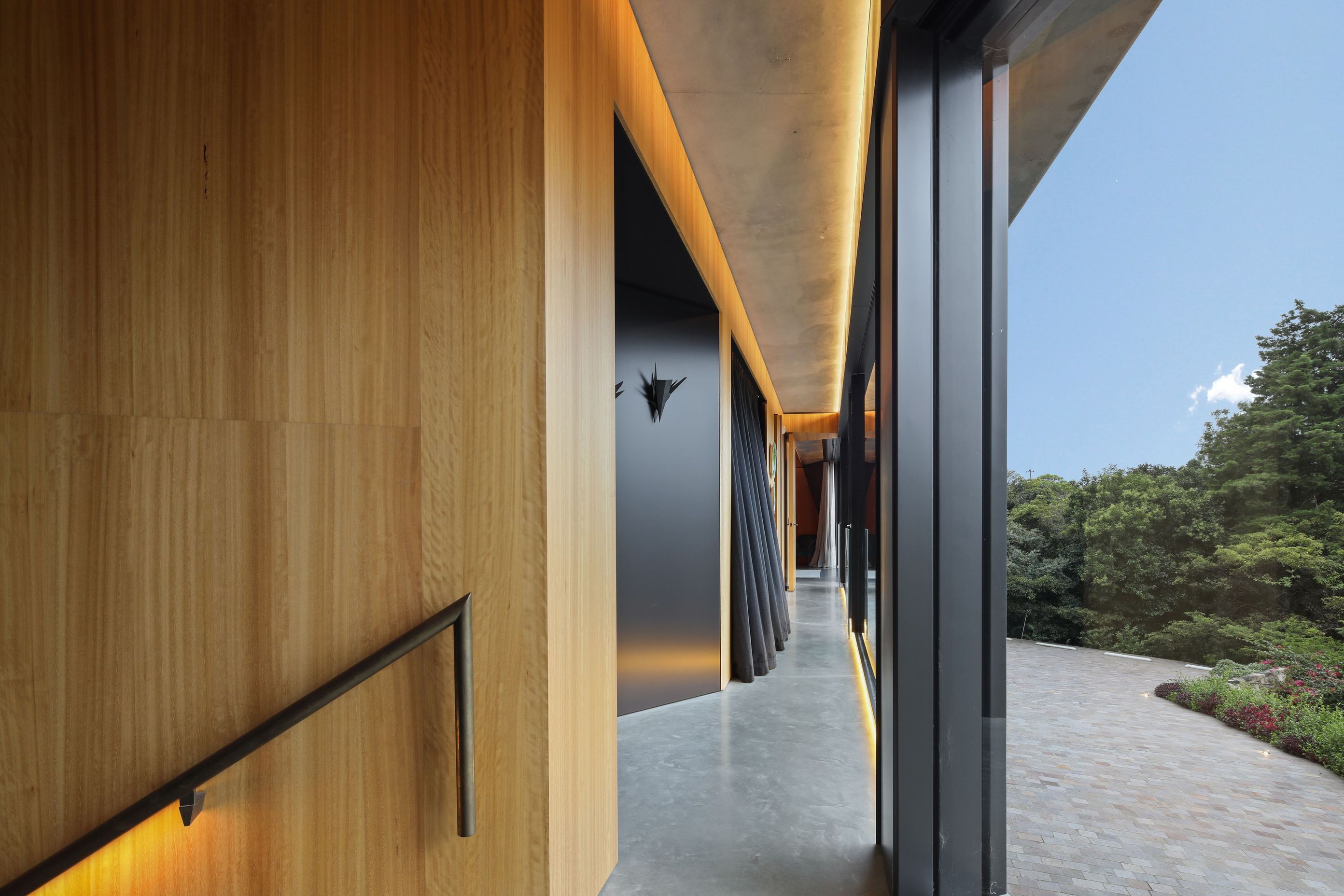 25NeerimRoadCastleCoveHighBalcony4.jpg