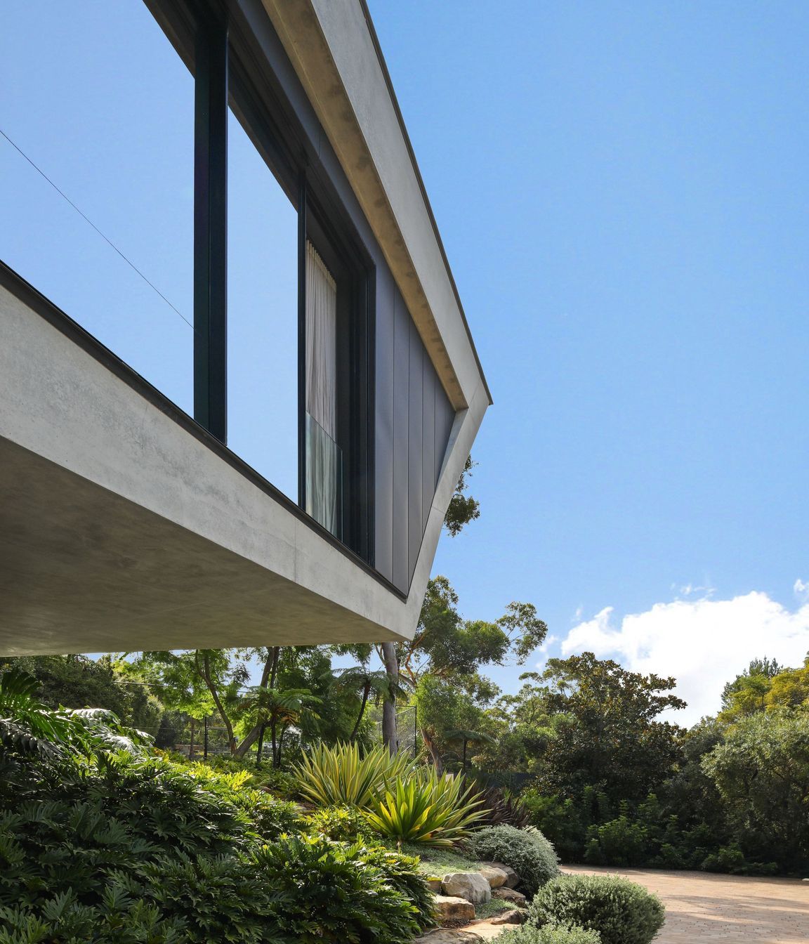 25NeerimRoadCastleCoveHighExterior10.jpg