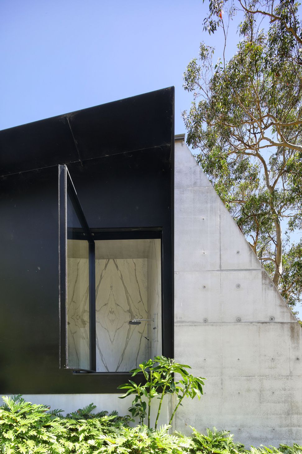 25NeerimRoadCastleCoveHighExterior5.jpg