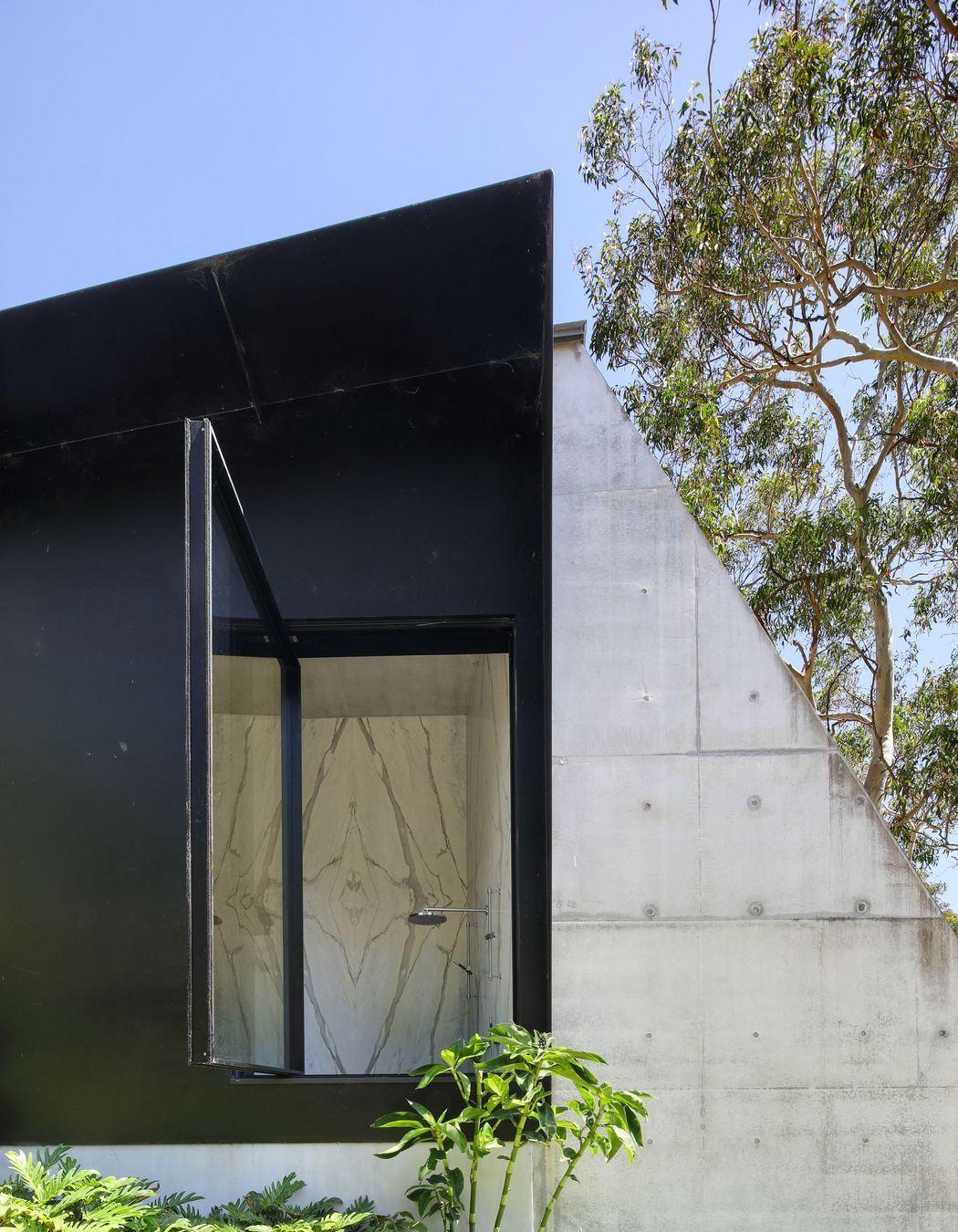 25NeerimRoadCastleCoveHighExterior5.jpg