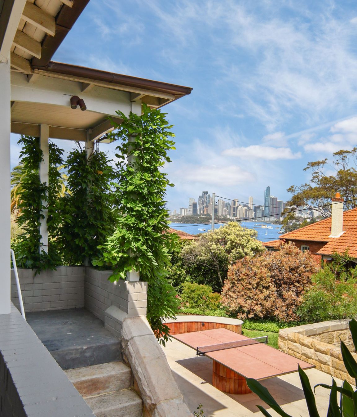 37GeorgeStreetGreenwichHighExterior4-v3.jpg