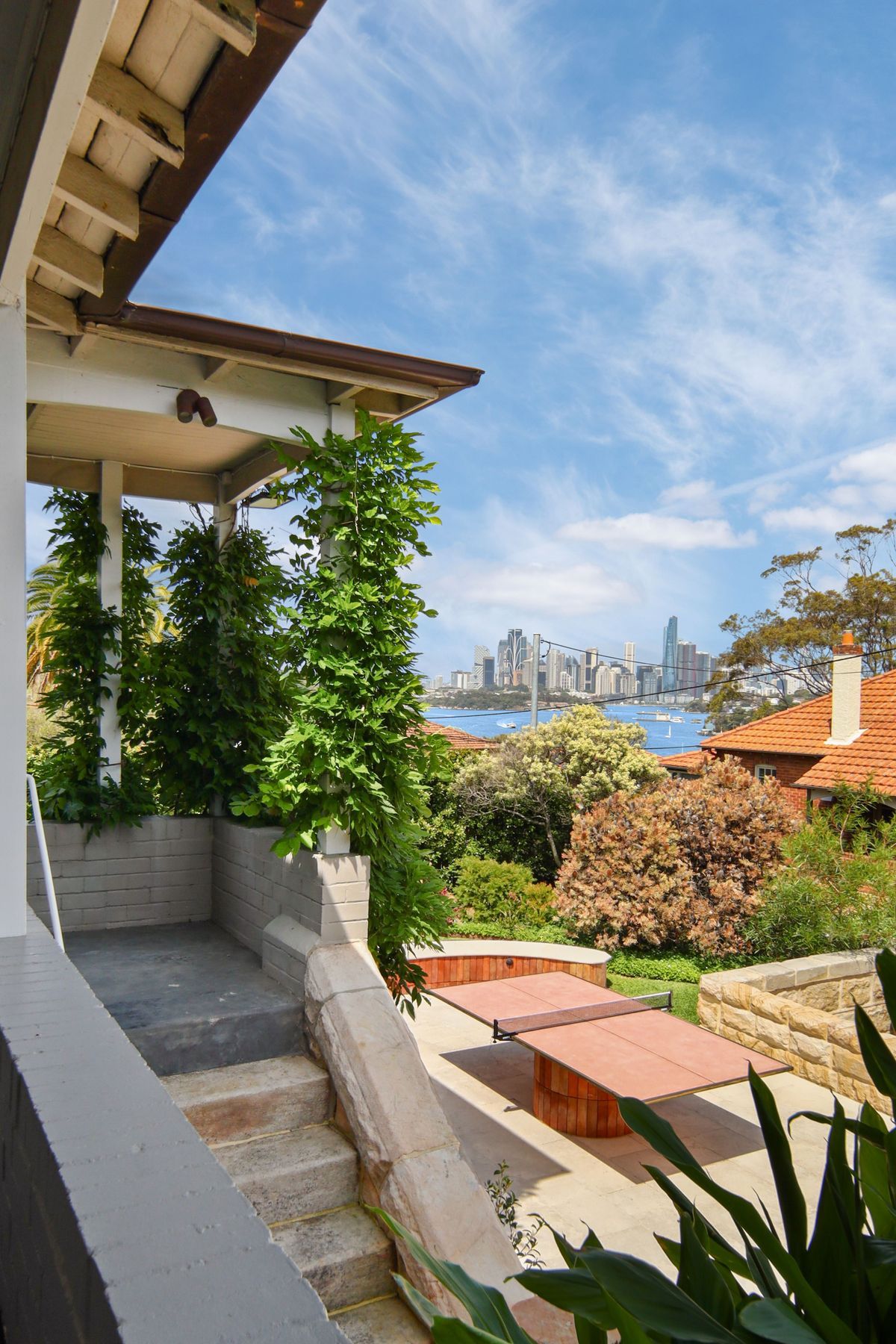 37GeorgeStreetGreenwichHighExterior4-v3.jpg