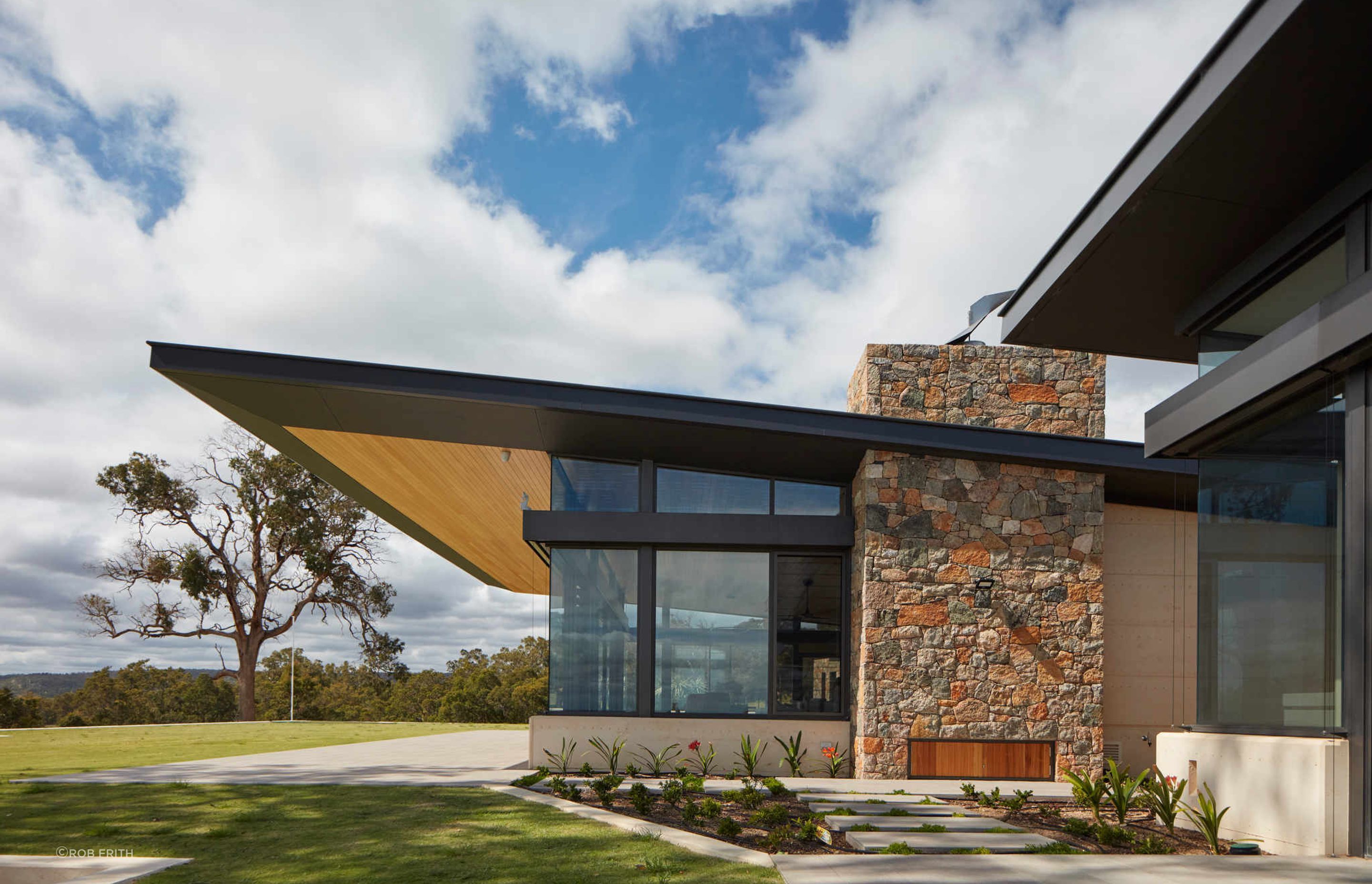 AX-H1600XXL-SS-Libbys-Retreat-Meelon-WA-Exterior-4.jpeg