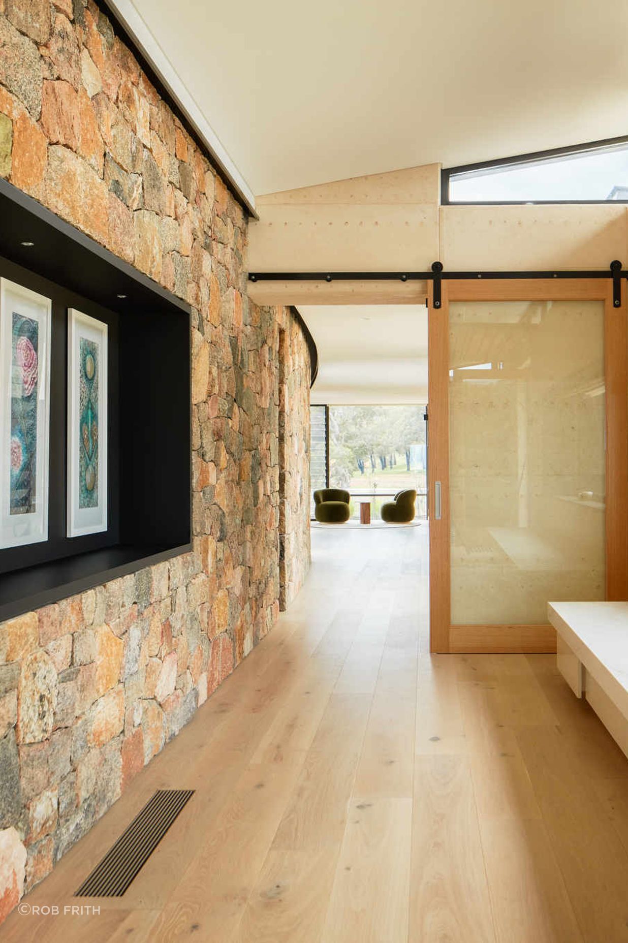 AX-H1600XXL-SS-Libbys-Retreat-Meelon-WA-Interior-2.jpeg