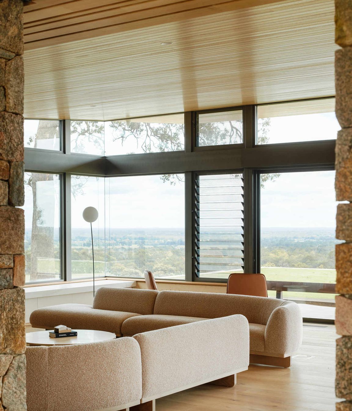 AX-H1600XXL-SS-Libbys-Retreat-Meelon-WA-Interior-6.jpeg
