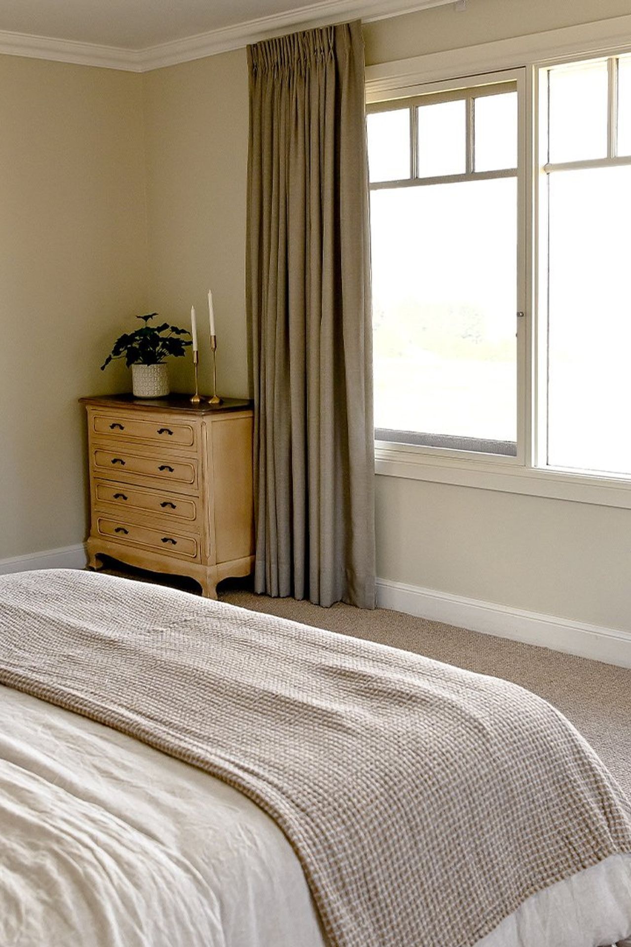 AX-i1000IB-DS-Monterey-House-Berrima-NSW-Bedroom-1.jpeg