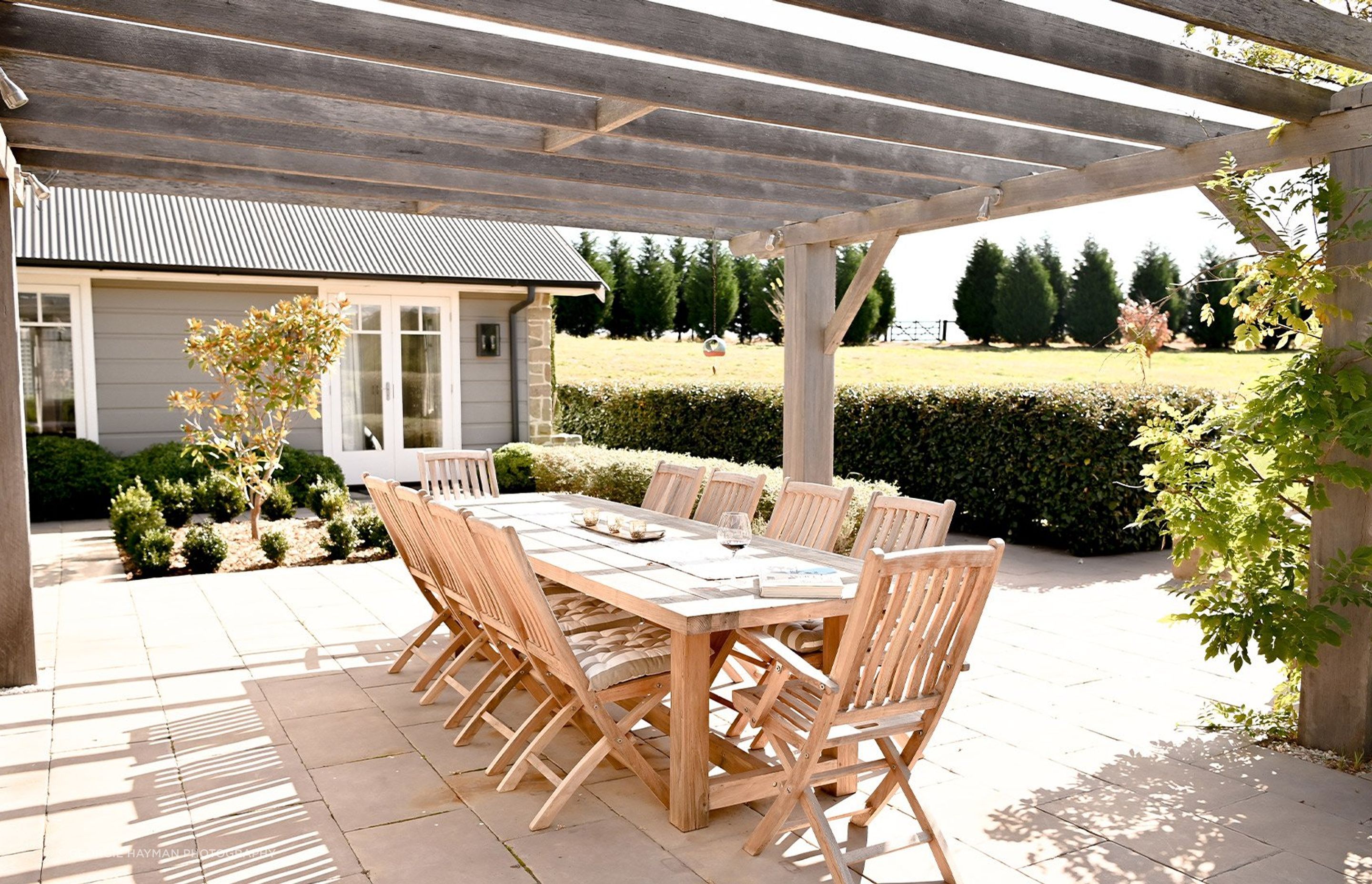 AX-i1000IB-DS-Monterey-House-Berrima-NSW-Exterior-6.jpeg