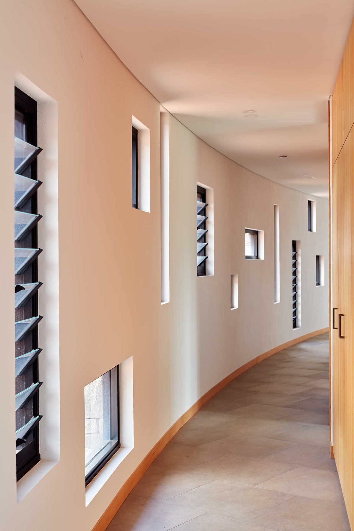 BD-Tatiana-The-Stonehouse-Hallway-1.jpeg
