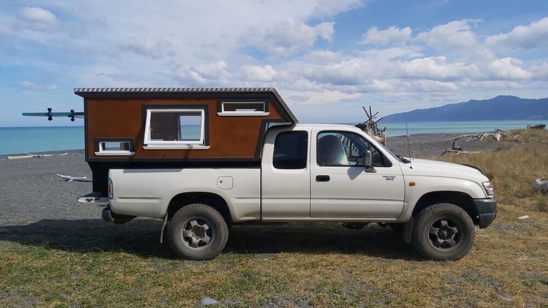 The Camper banner