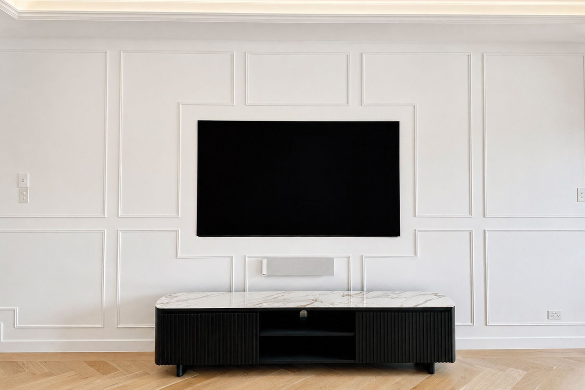 COASTAL-WAINSCOTING-X-PARADISE-TIMBERS-PROJECT-WAINSCOTING-IMAGE-3.jpg