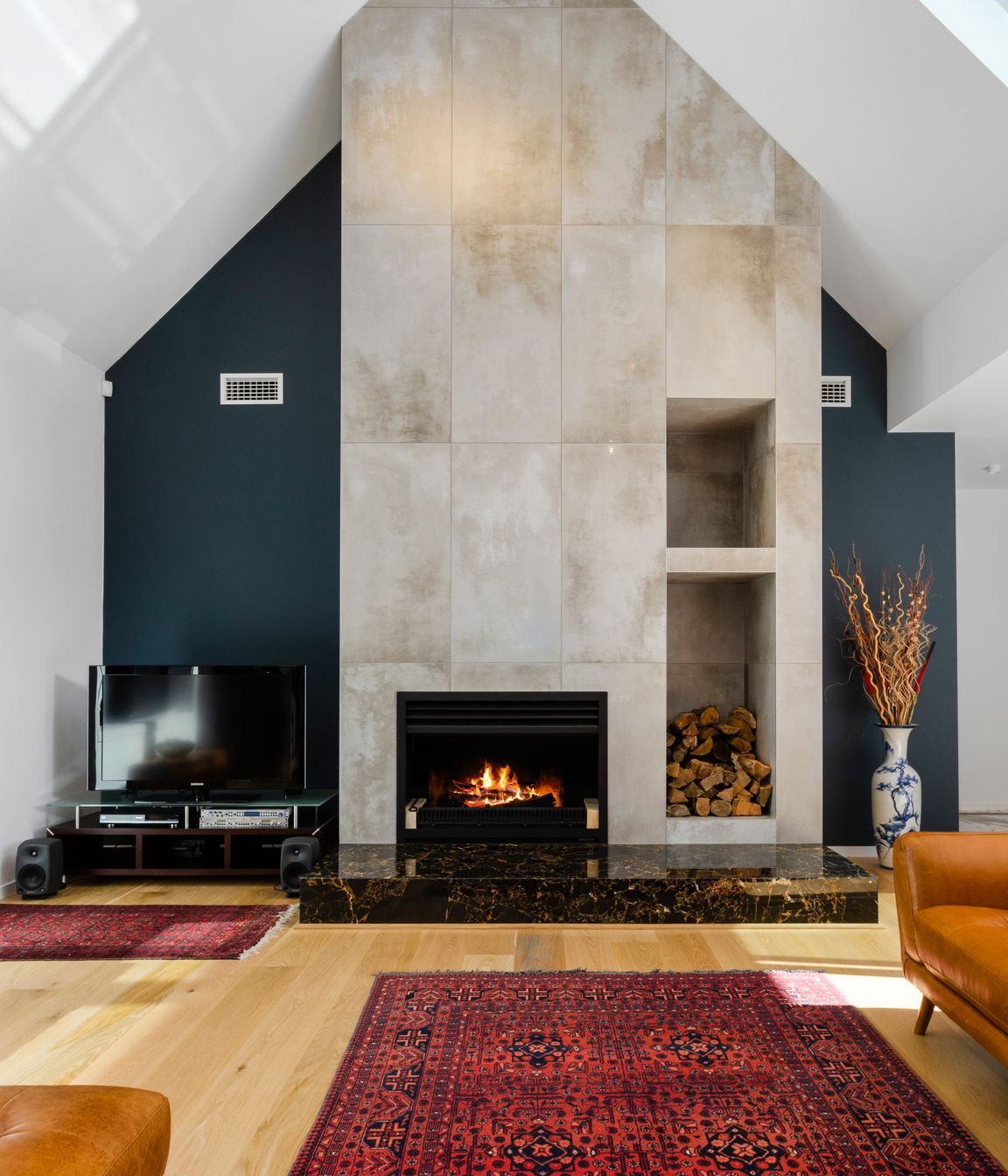 Warmington General SI indoor wood fire