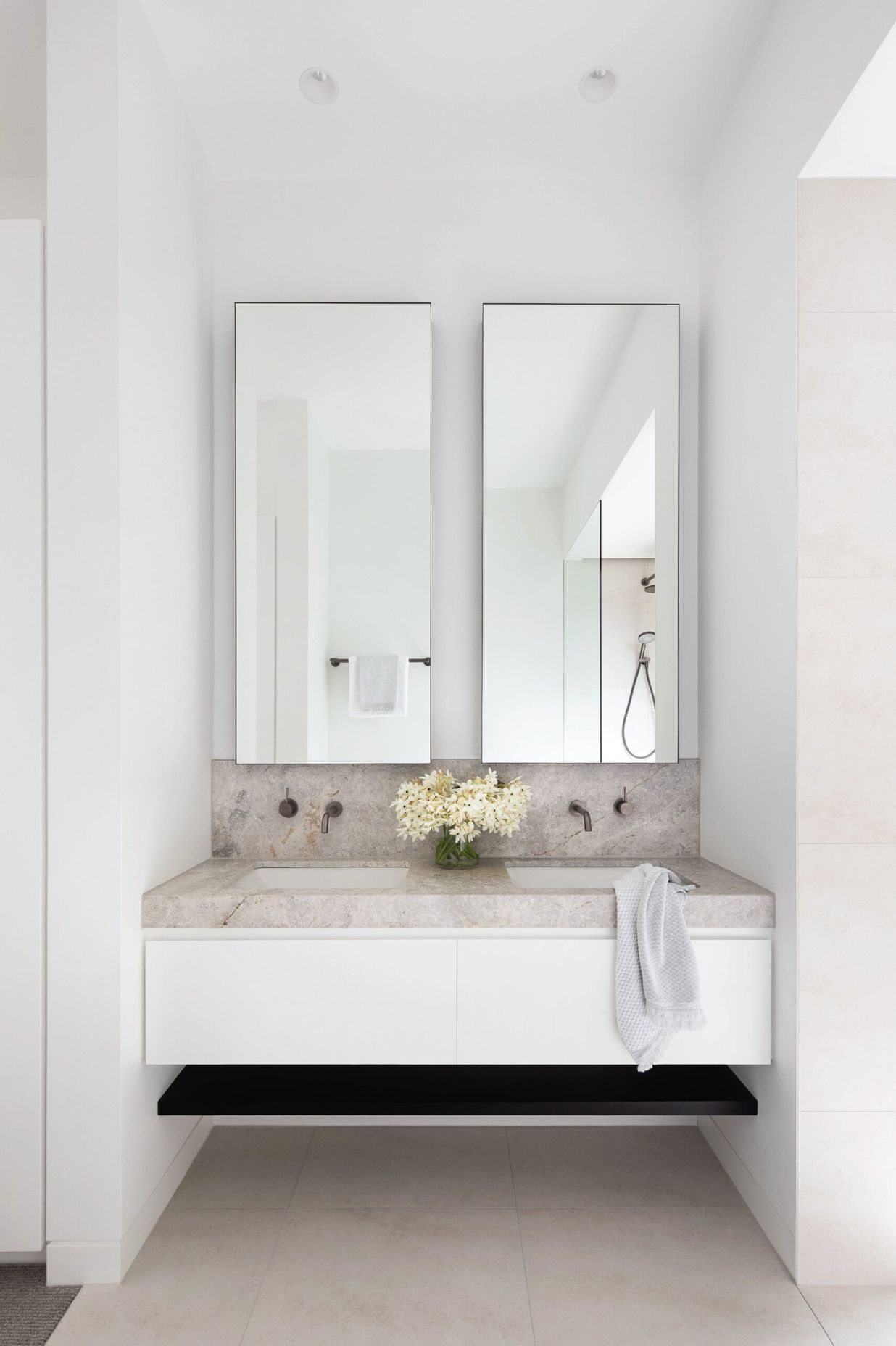 Renwick Townhouses Glen Iris 2018