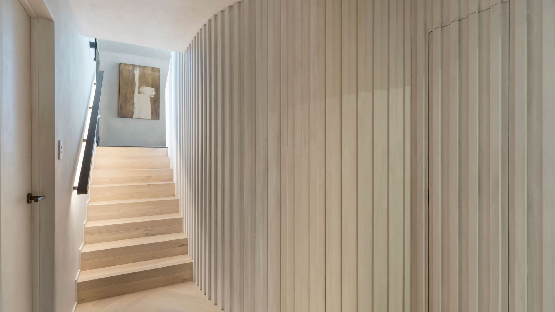 Exquisite Entrance and Stairwell Design banner