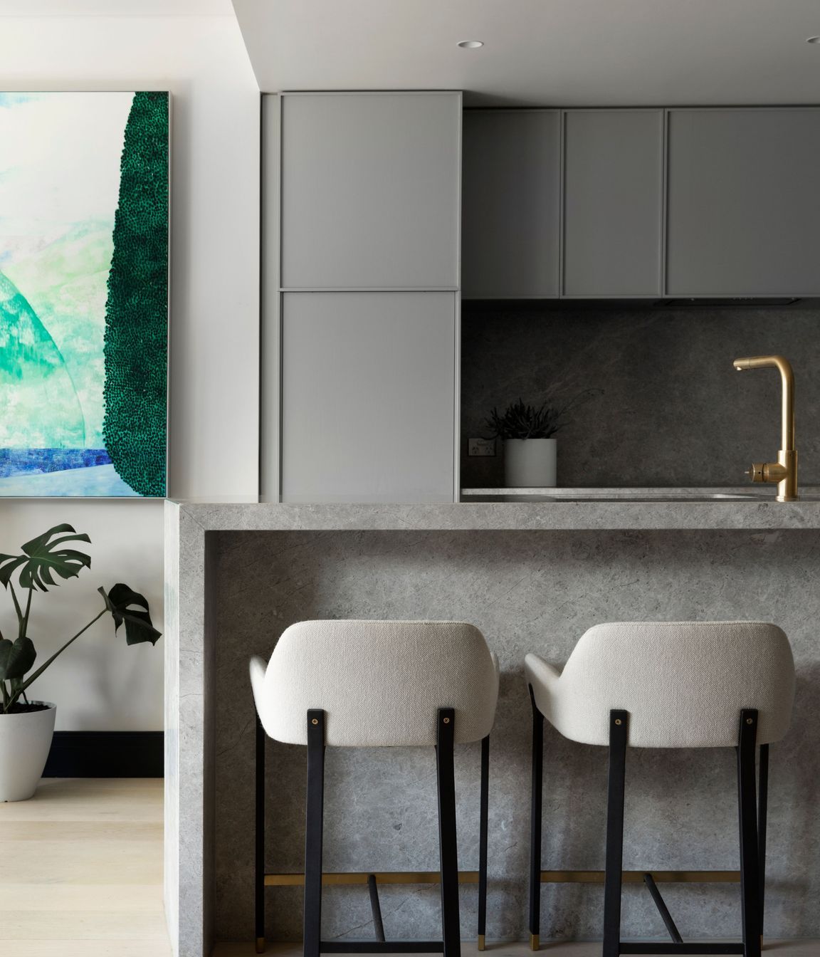 St Kilda Rd Apartment Makeover