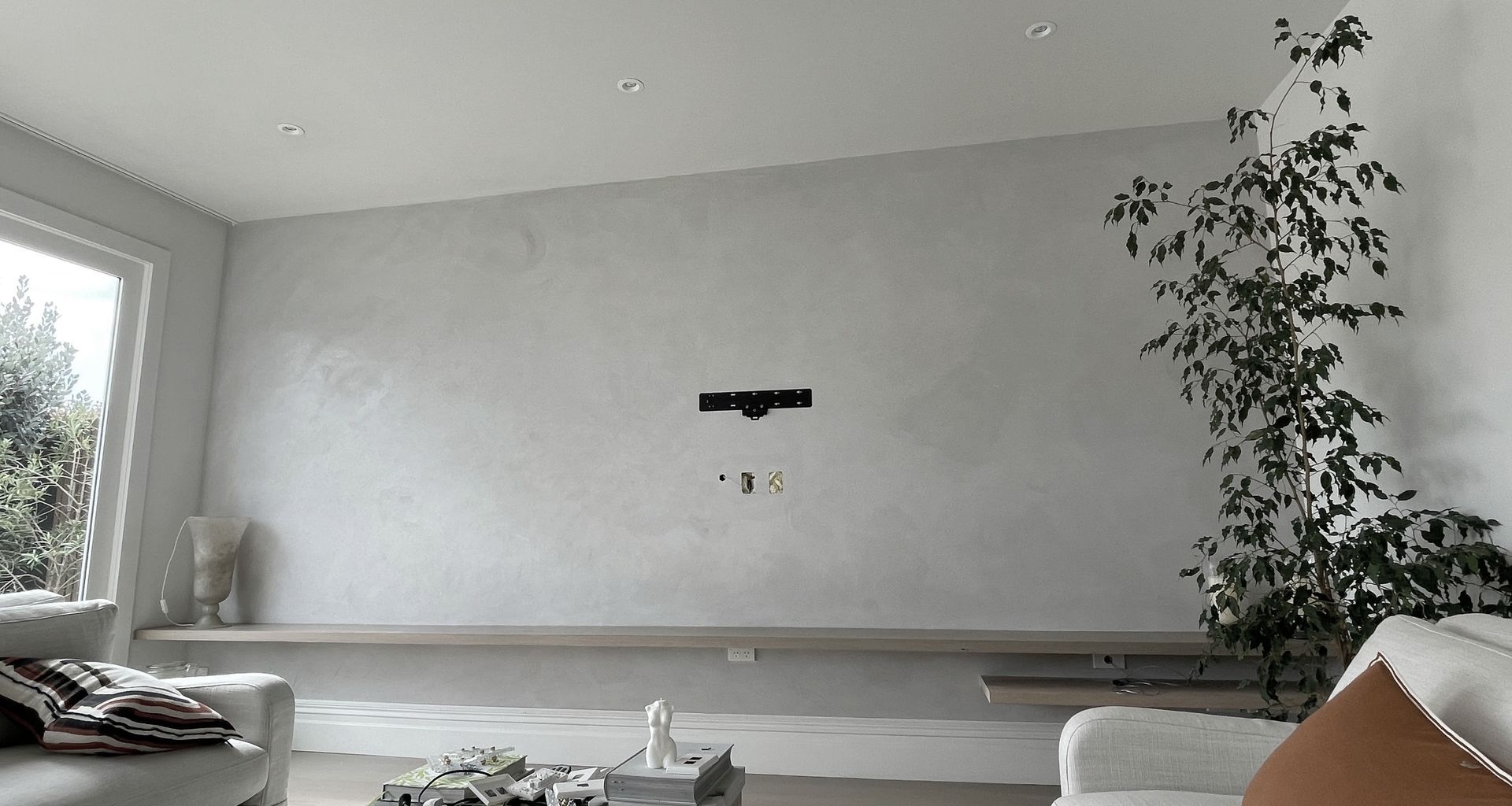 Feature wall, Marmorino banner