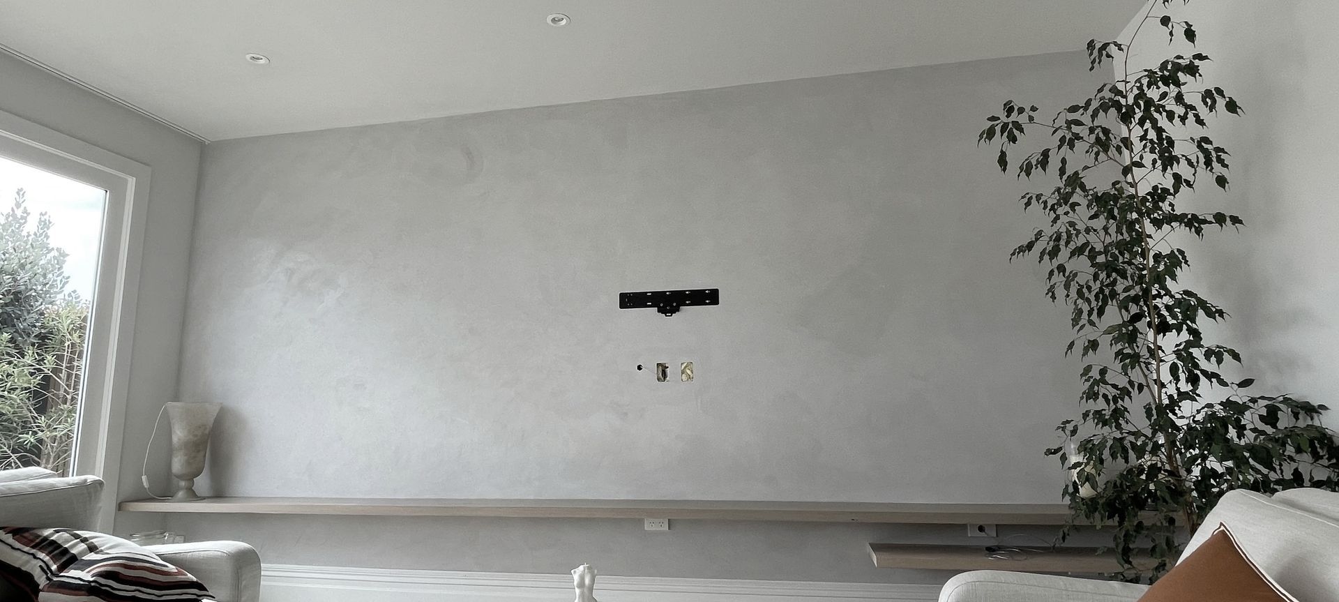 Feature wall, Marmorino banner