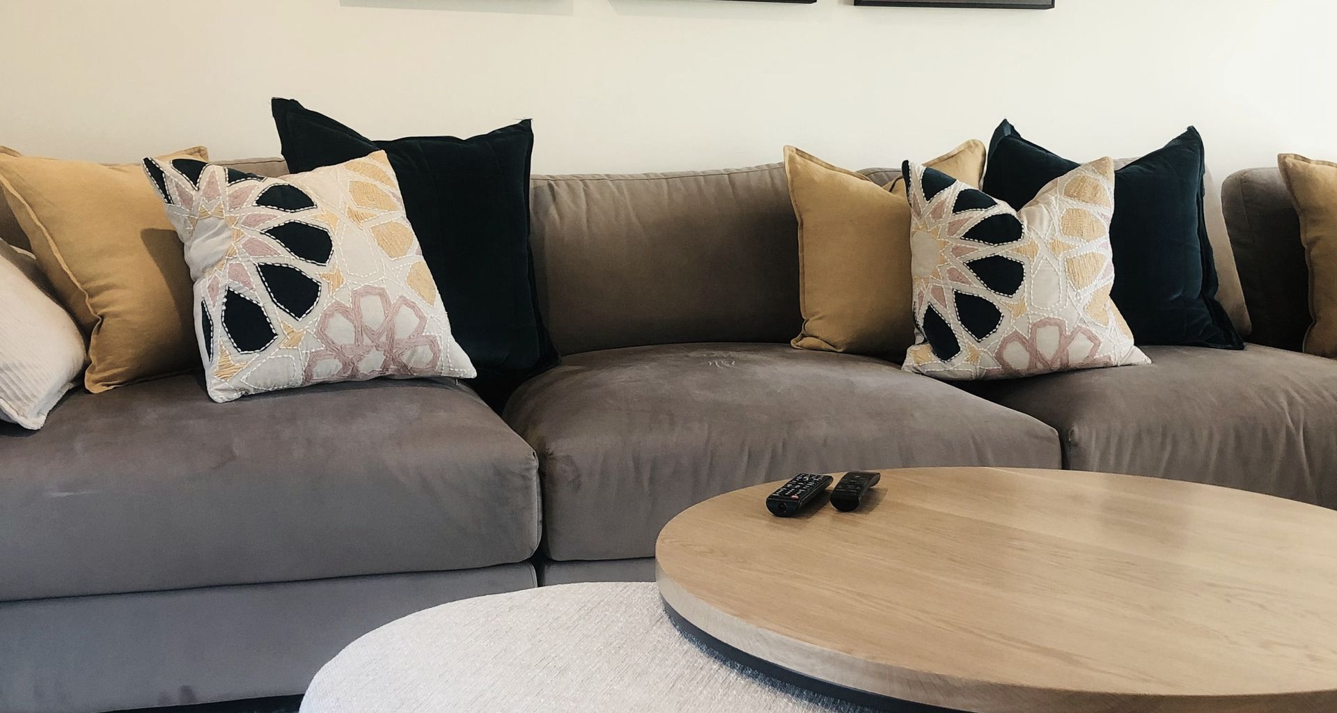 Contemporary Rural Living Room banner