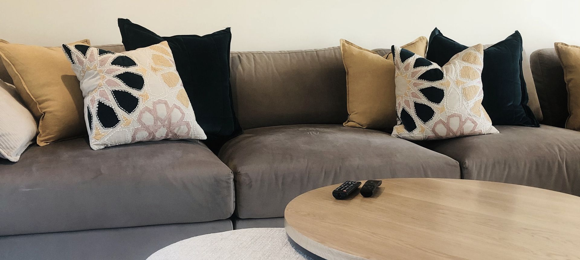Contemporary Rural Living Room banner