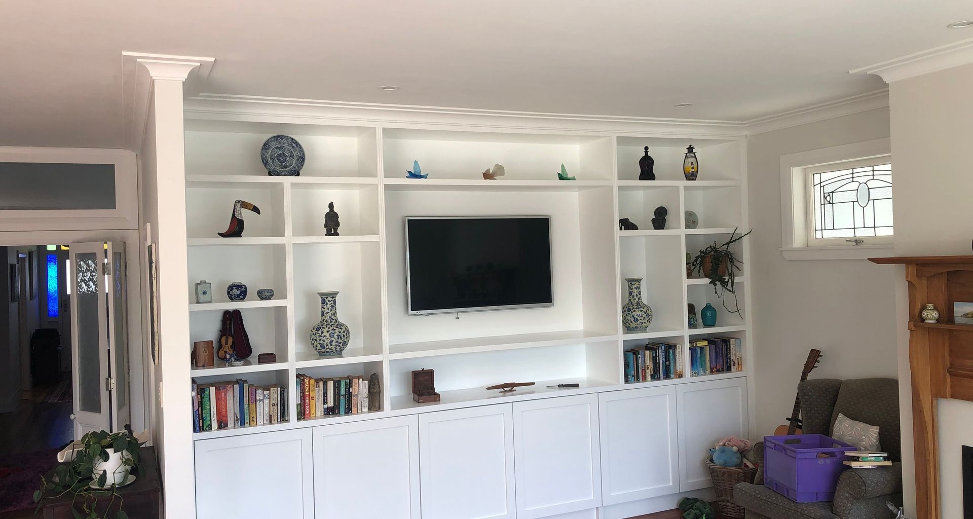book shelves banner