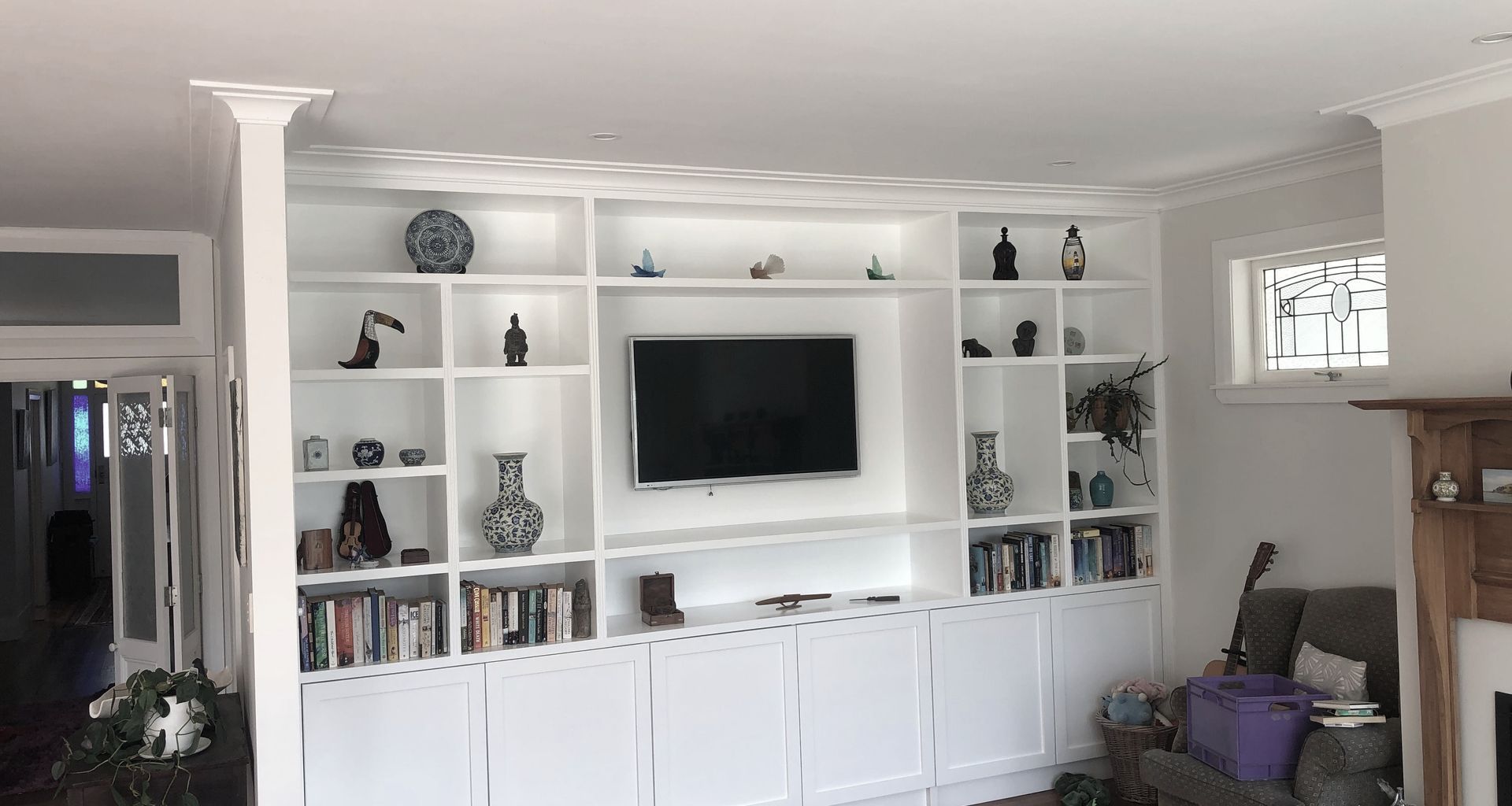 book shelves banner
