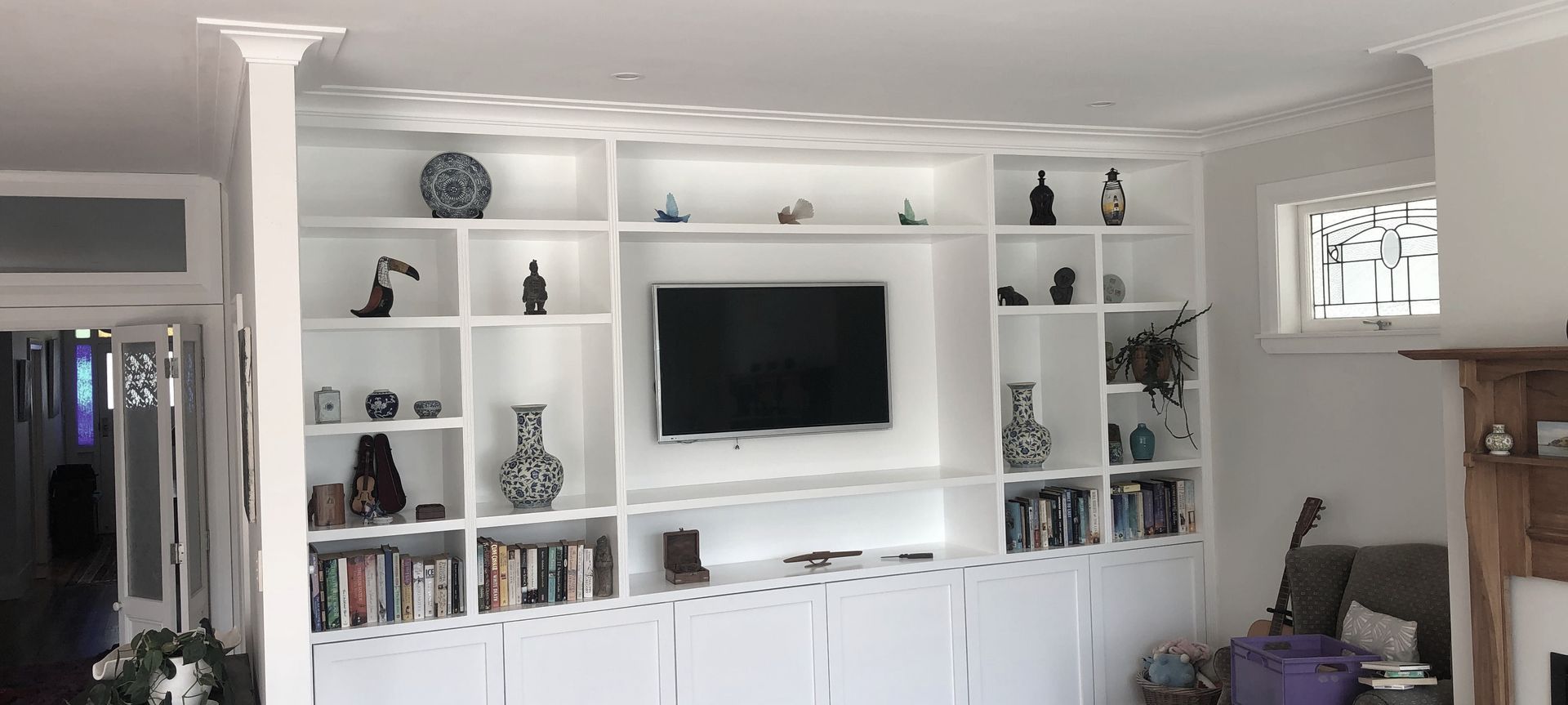 book shelves banner