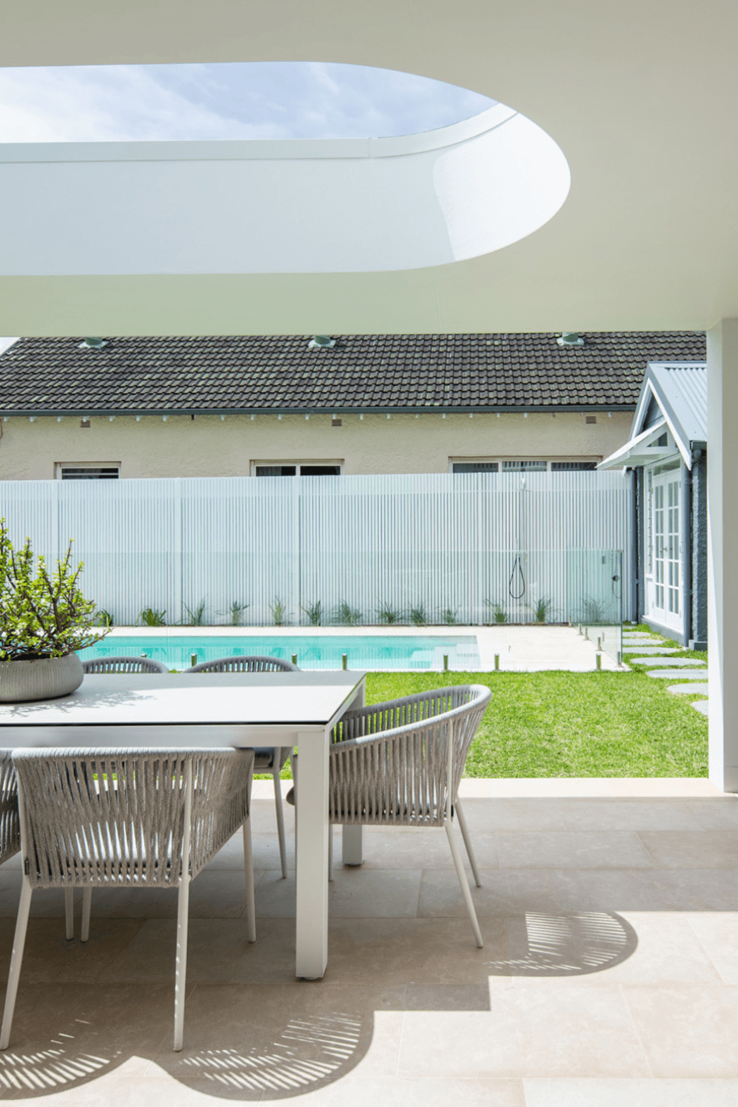 Lavarosa Limestone terrace. Warm underfoot, effortless outdoors.