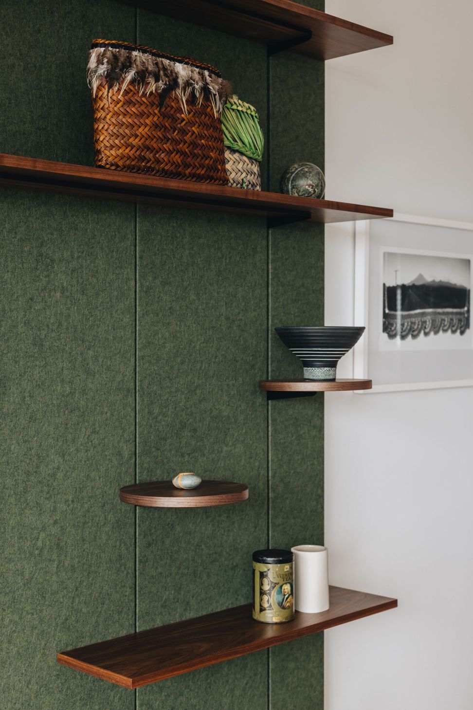 Lounge009small.jpg