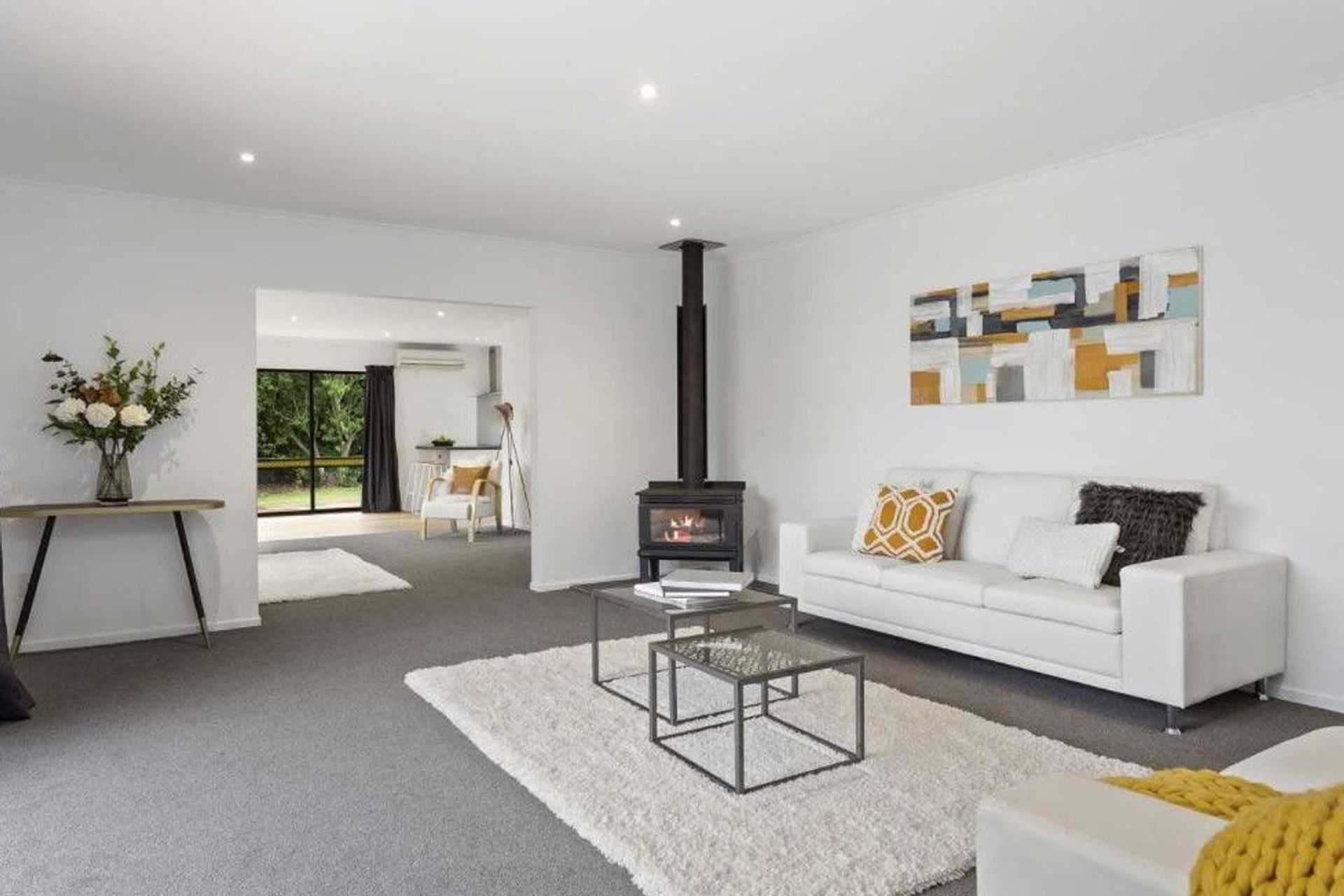 Masport R3000 leg.  Photo Credit:  Harcourts