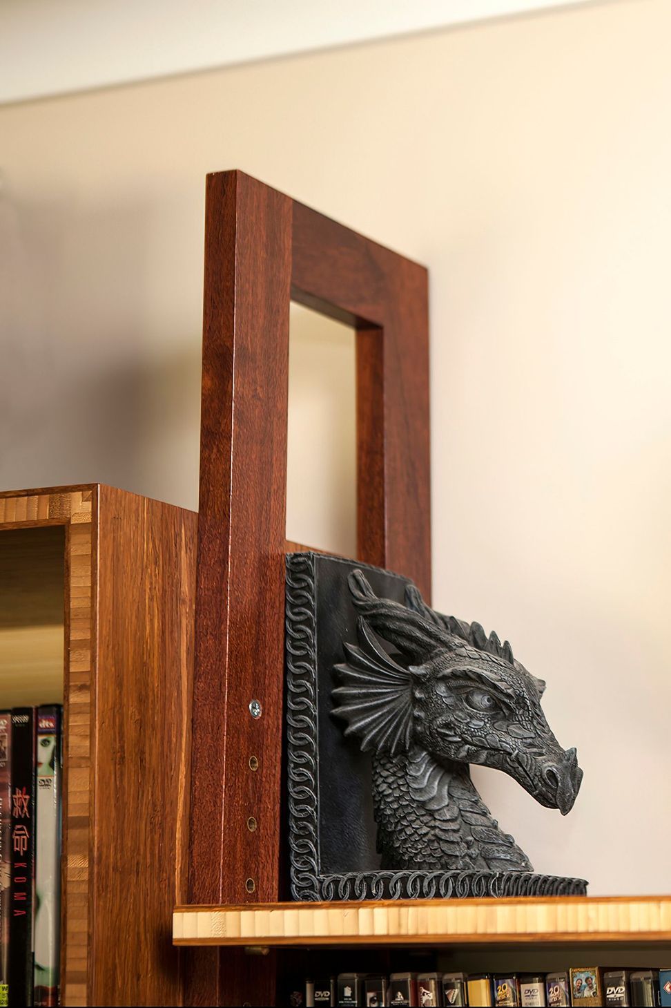 SelectCustomJoineryBookcase010-1.jpg