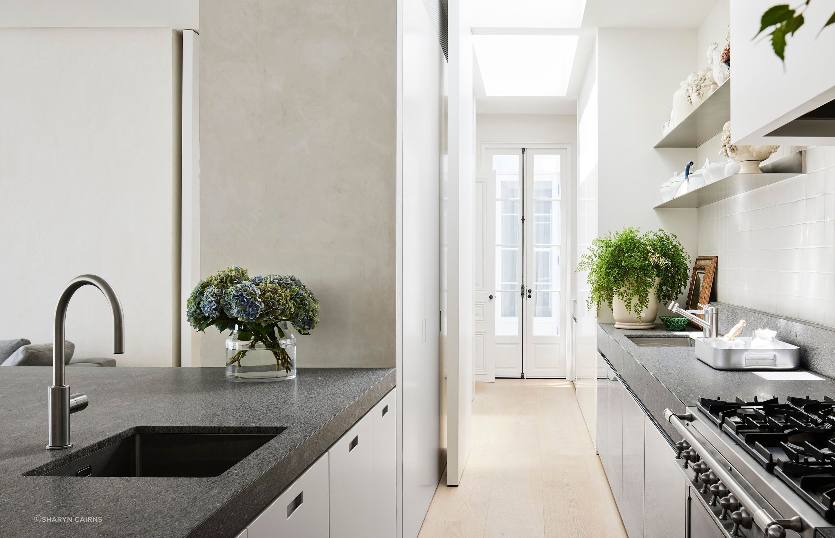ShareenJoelKooyongRdToorak16.jpg