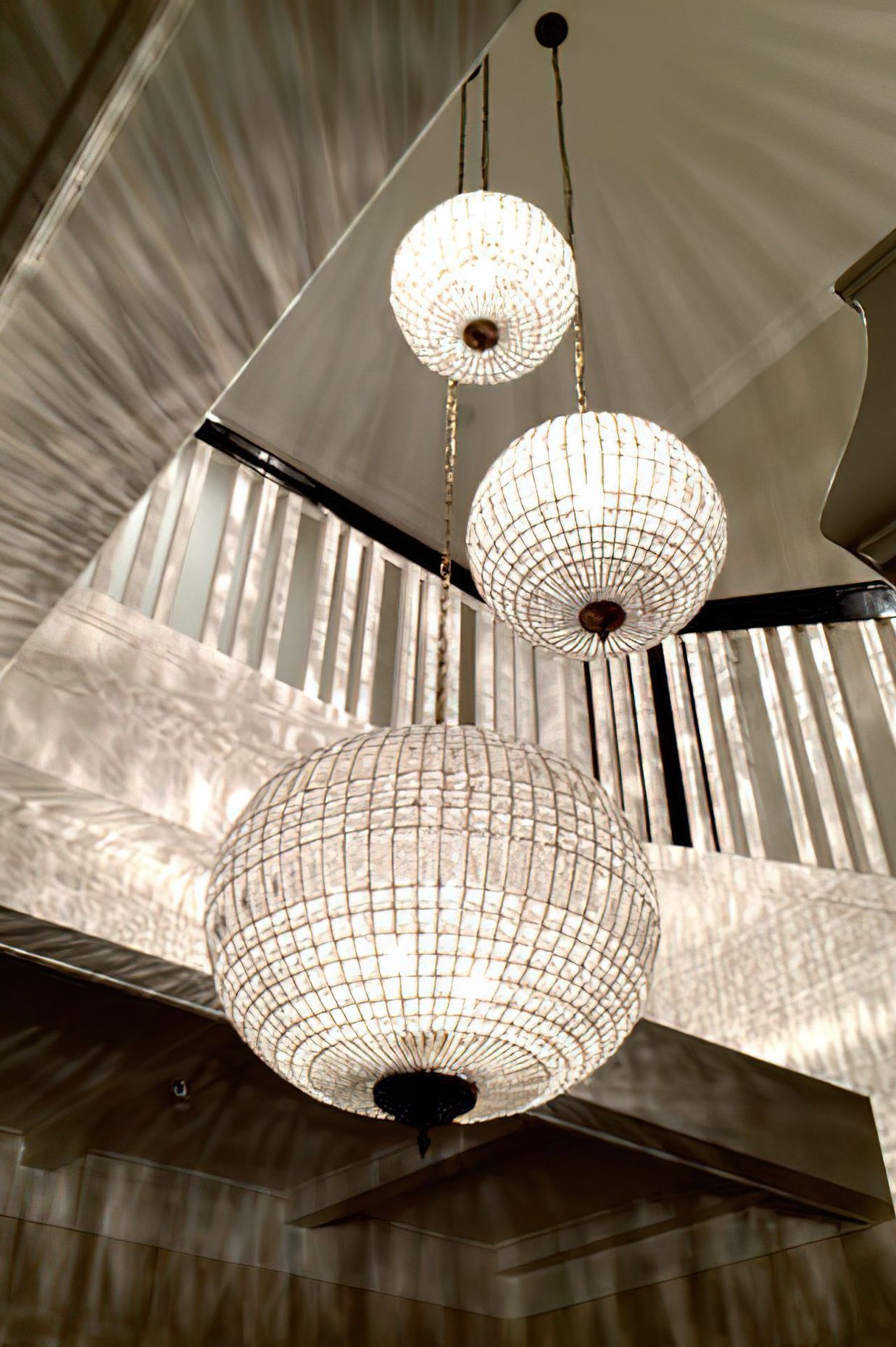 Contemporary Lighting Features Work Wonders