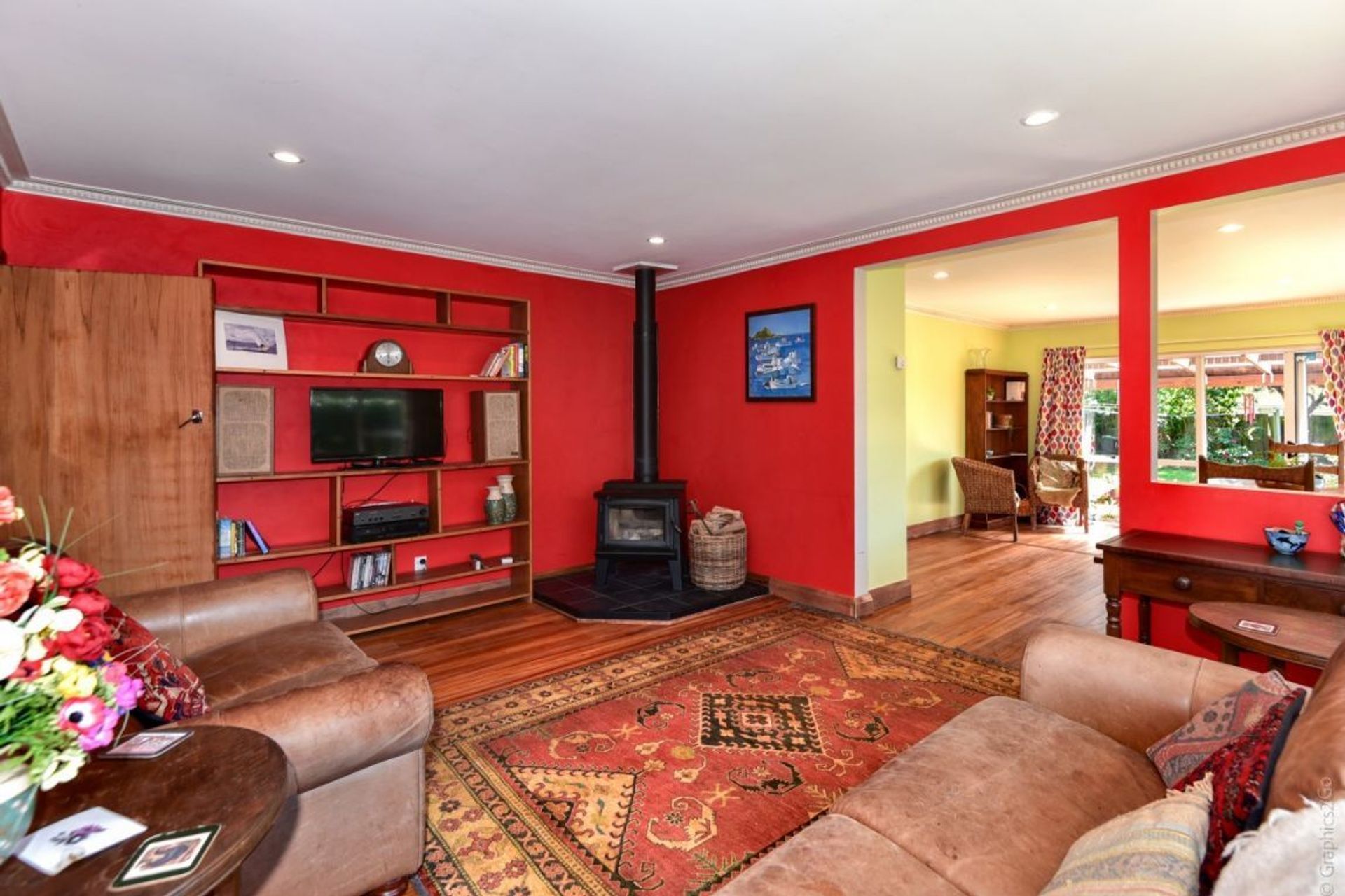 Woodsman Aspen Leg  Photo Credit:  Total Realty