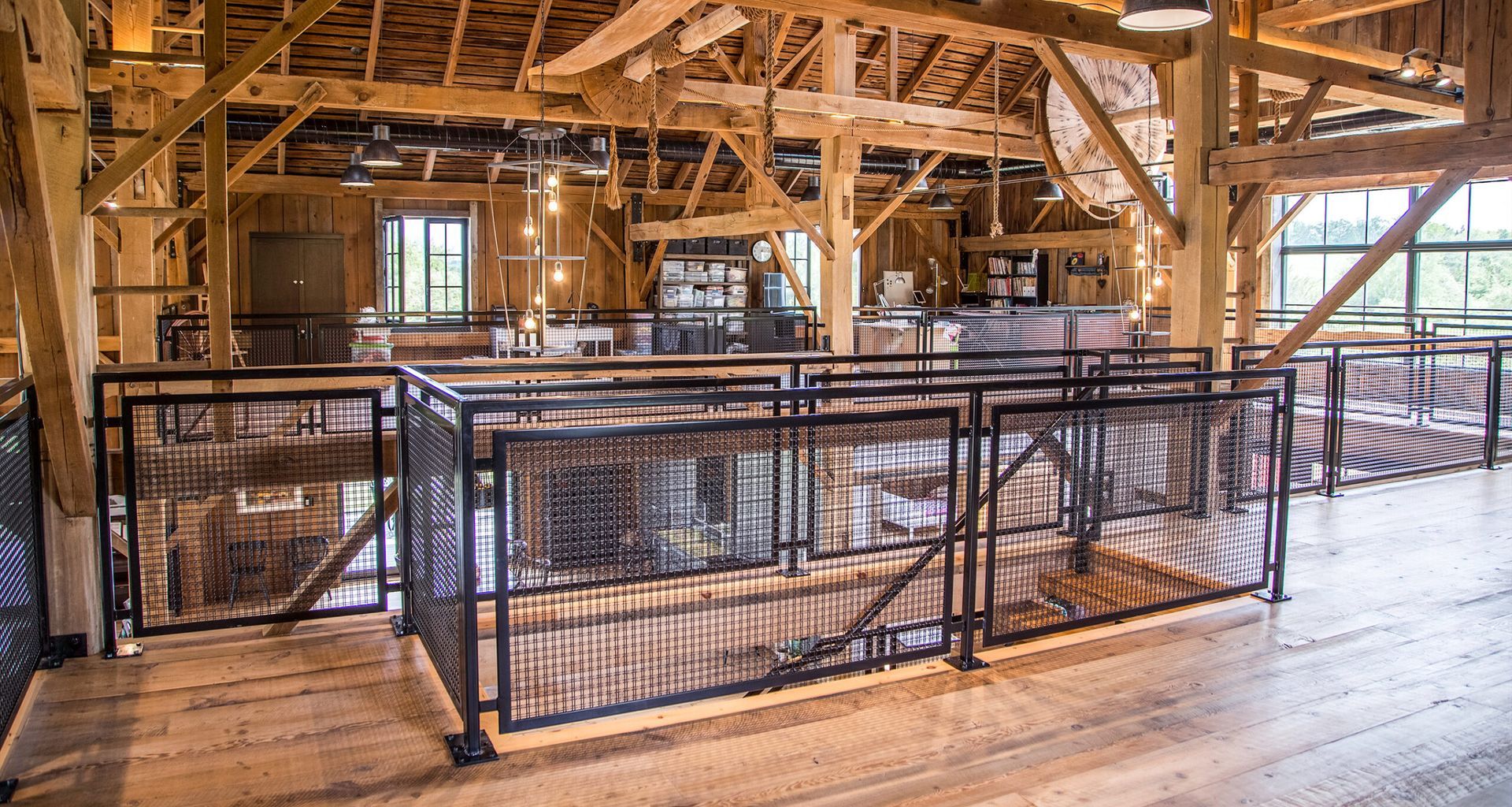 Barn Home Wire Mesh Railing banner