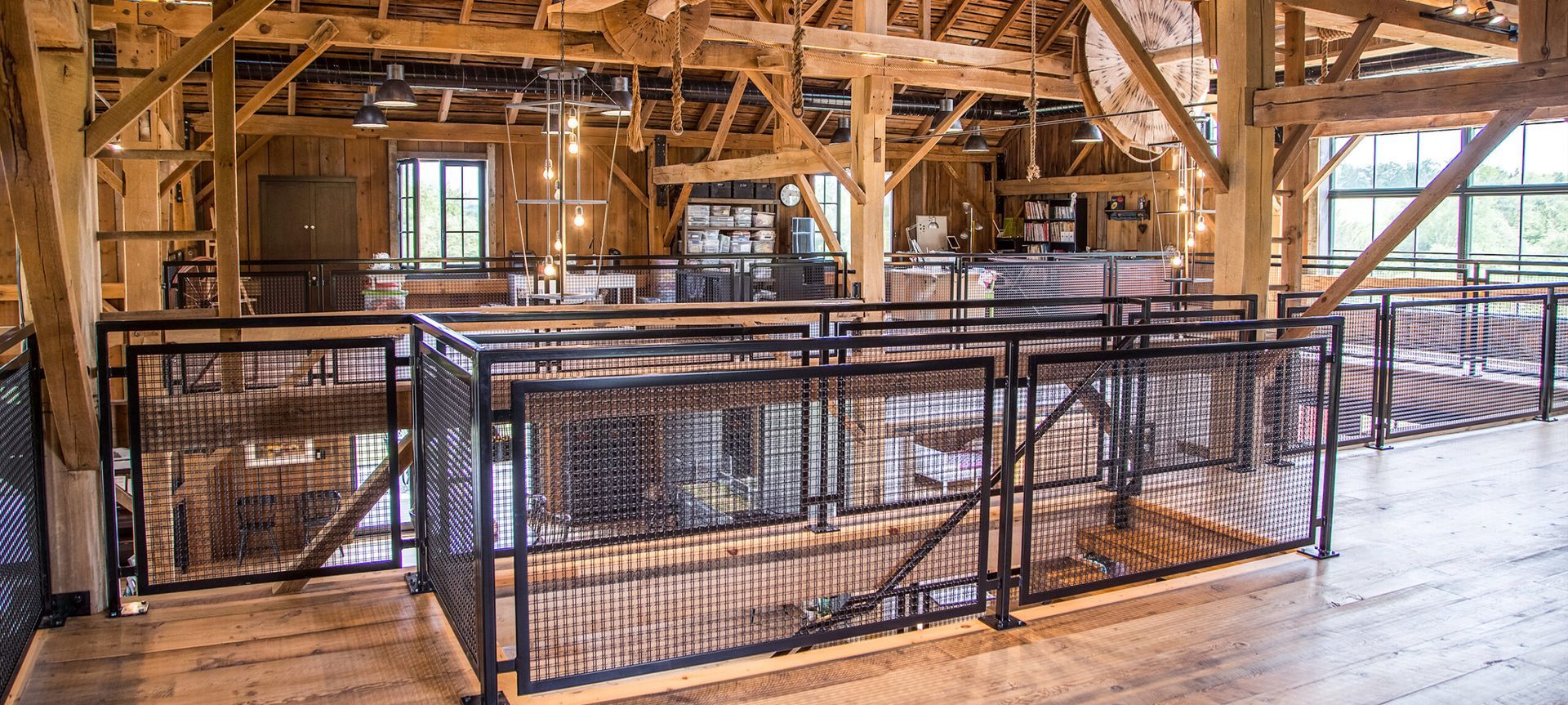 Barn Home Wire Mesh Railing banner