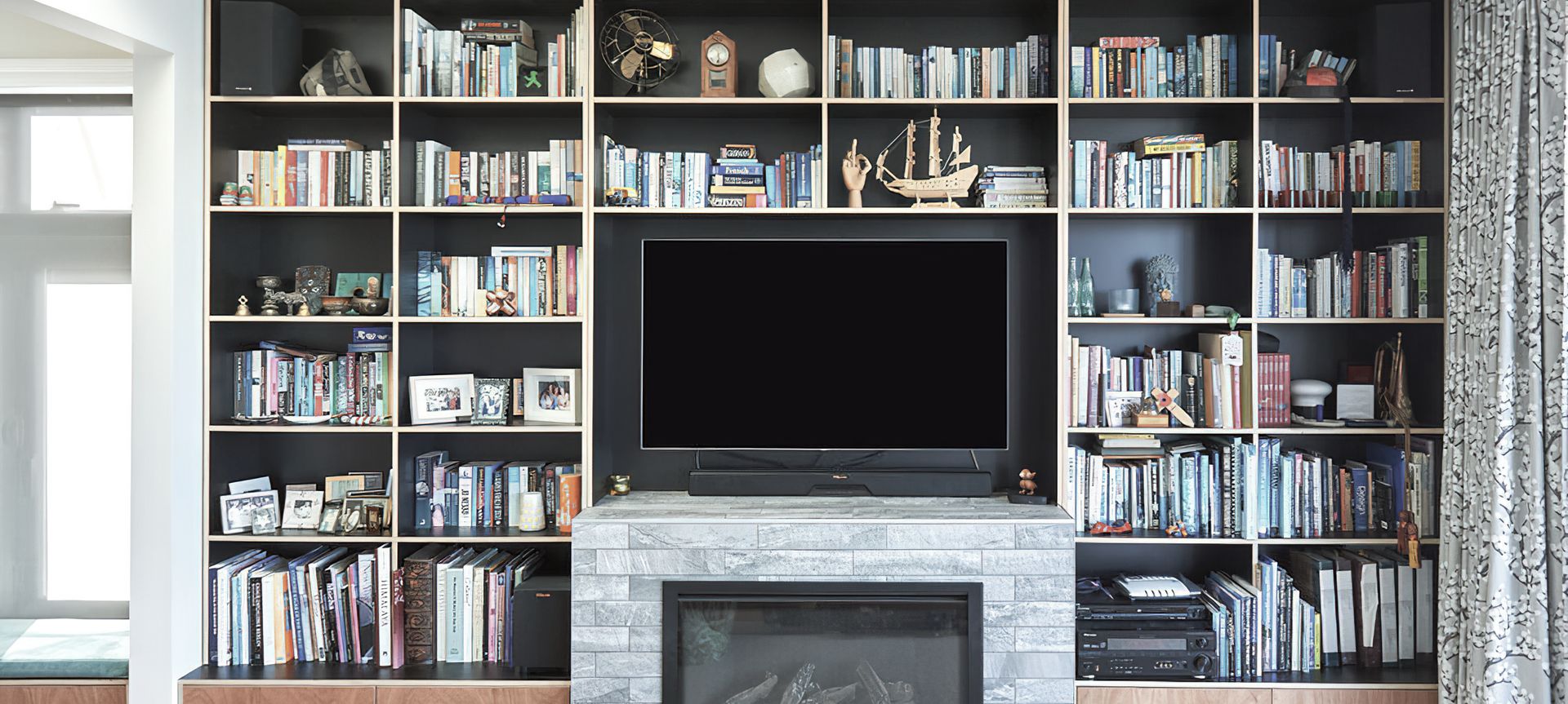 Bookcase banner