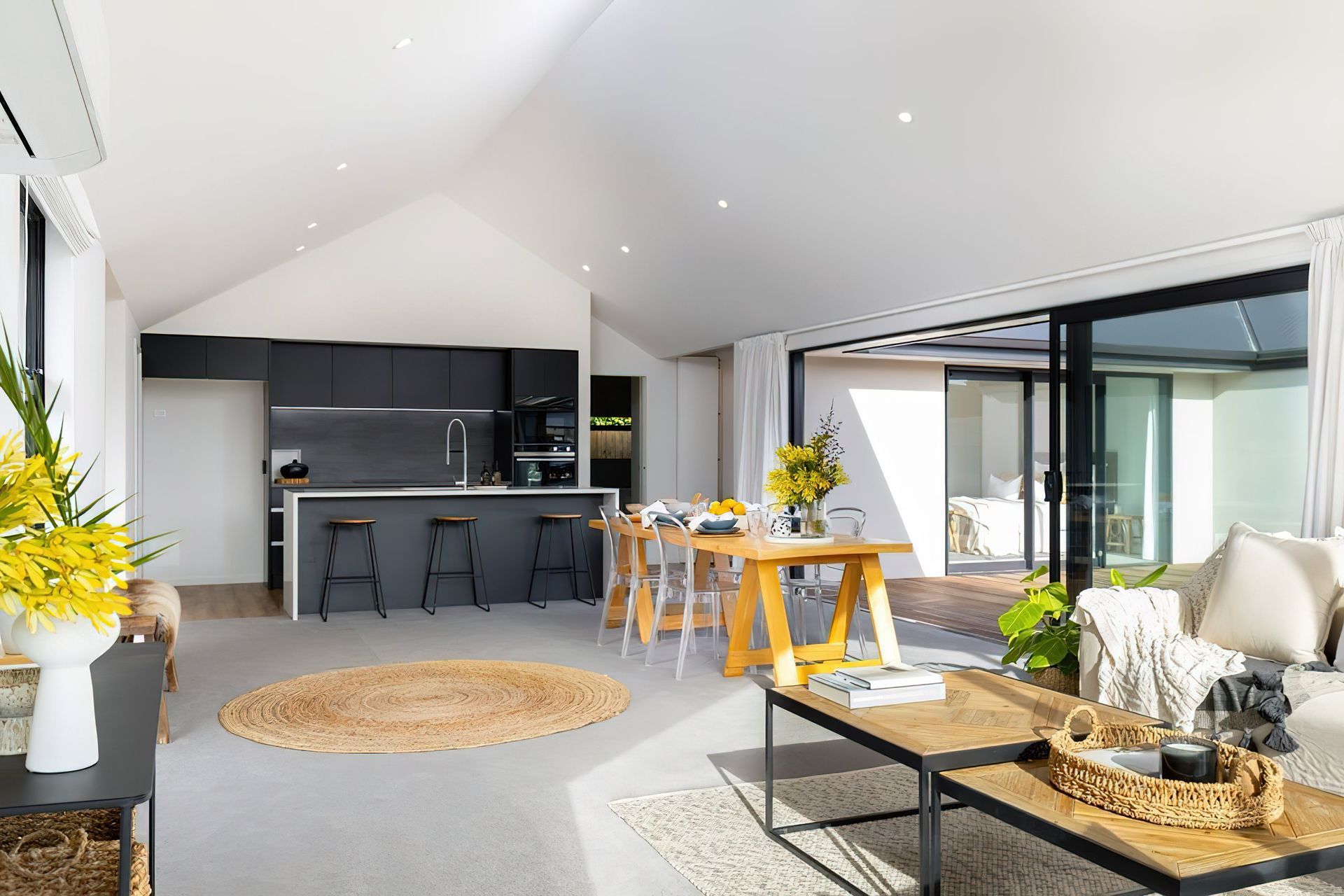 Home Staging - Monarch Lane