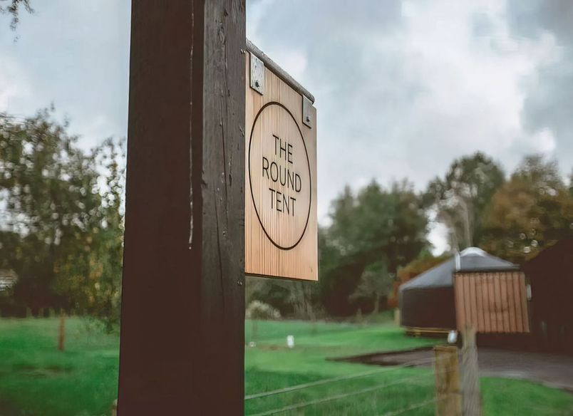 The Round Tent, Raglan