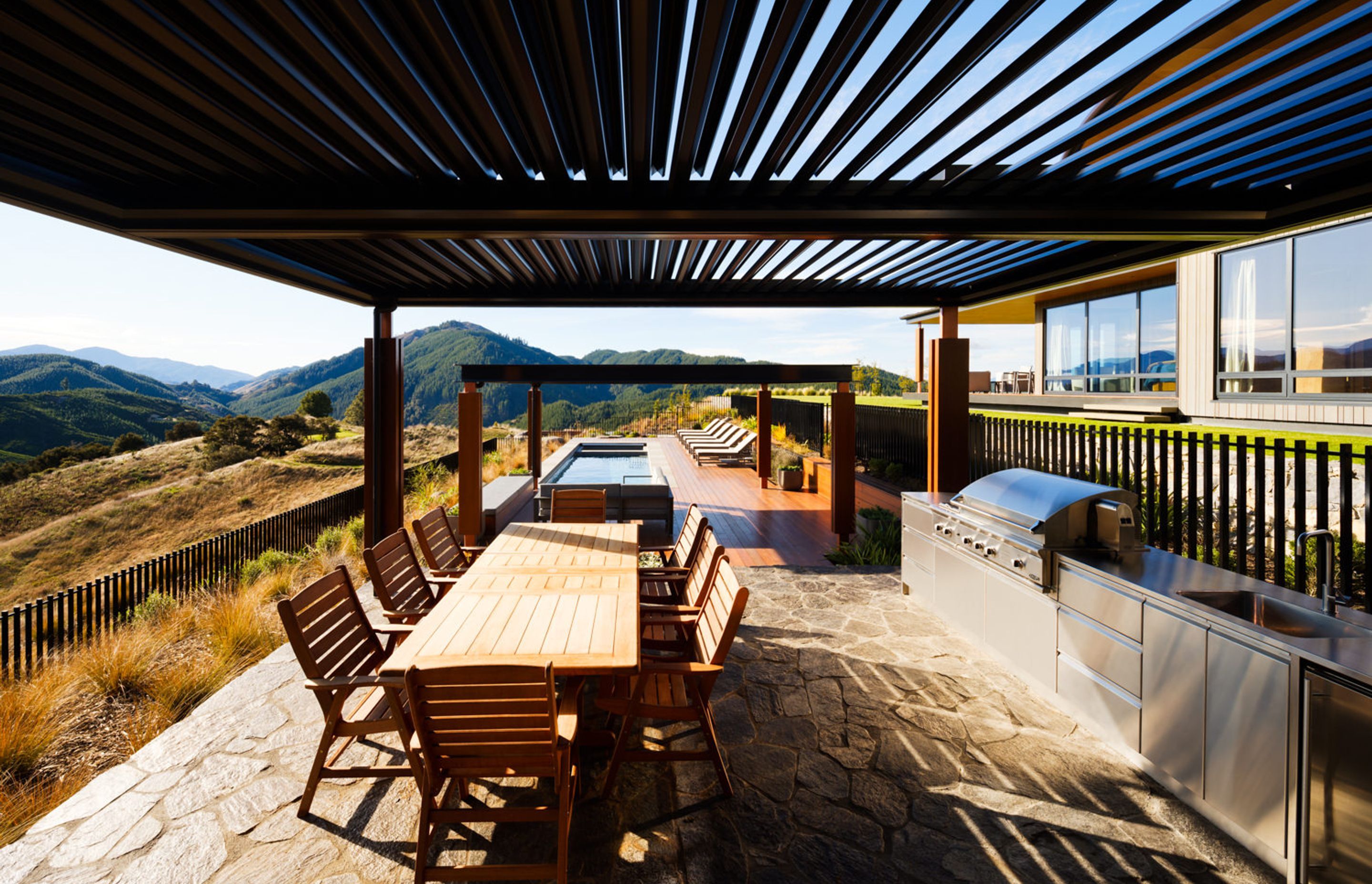 Falcon Brae -Lodge